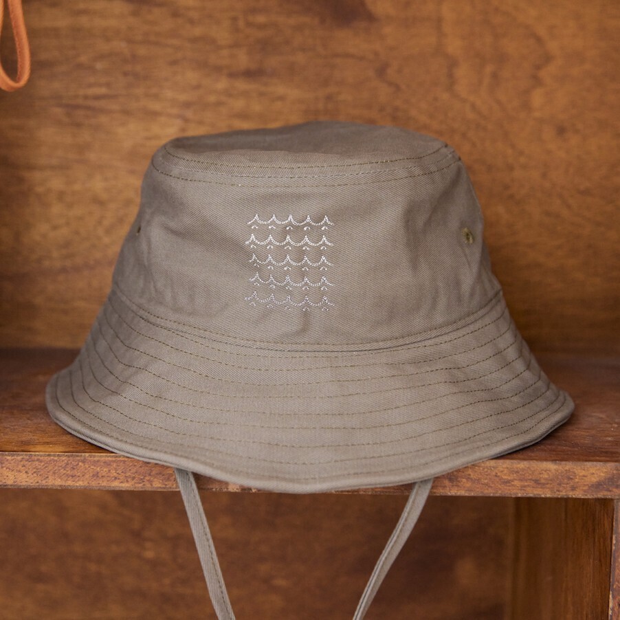 《海色的線條》水洗軟簷登山帽-艾草麻糬