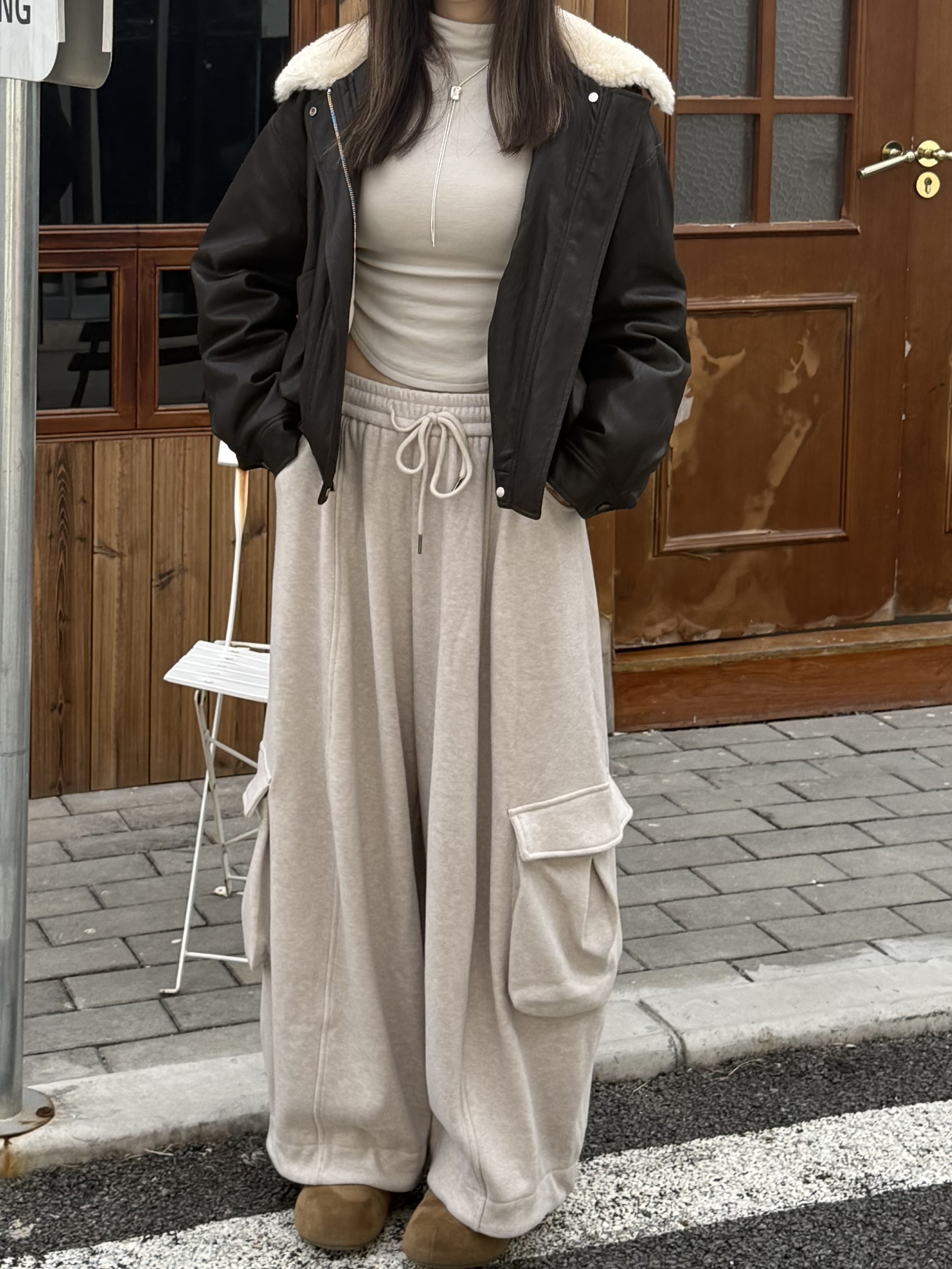 刷絨下抽繩工裝褲