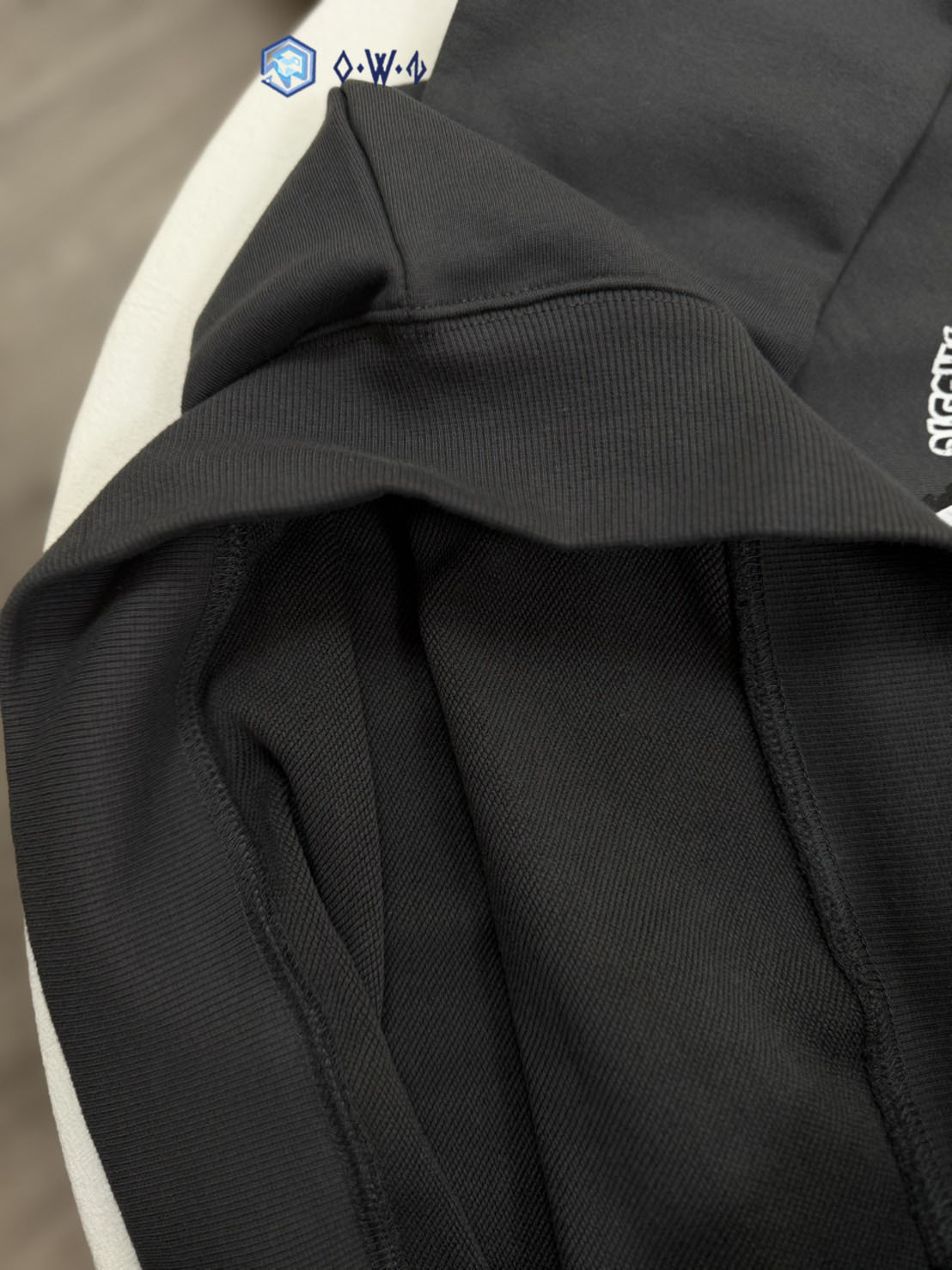 【OWN】Wacky Willy 連帽上衣 刺繡 塗鴉 厚磅 經典款 小黃人 不分男女 炭灰