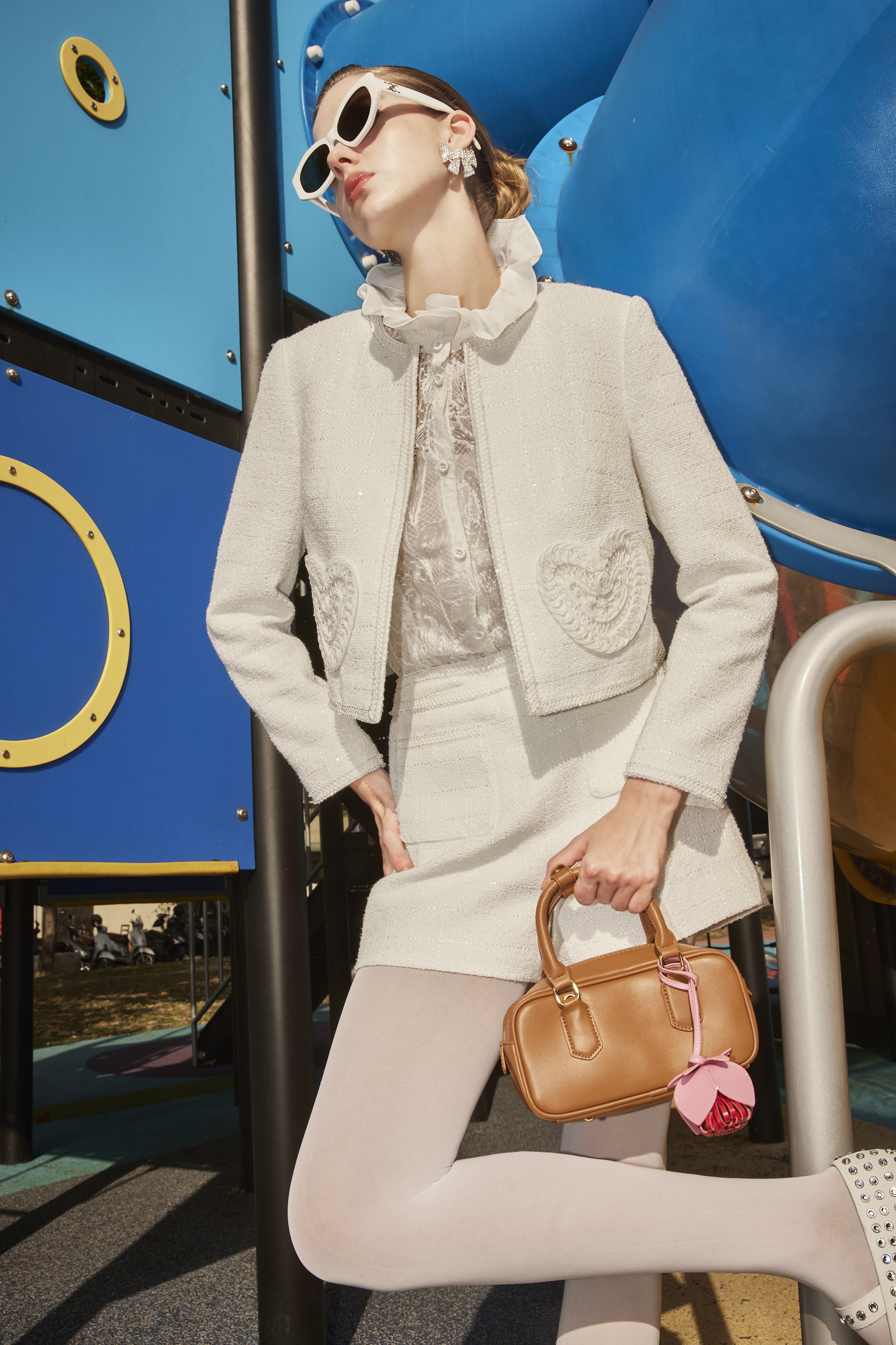 BE15022D1 柔白心語愛心編織口袋短版外套