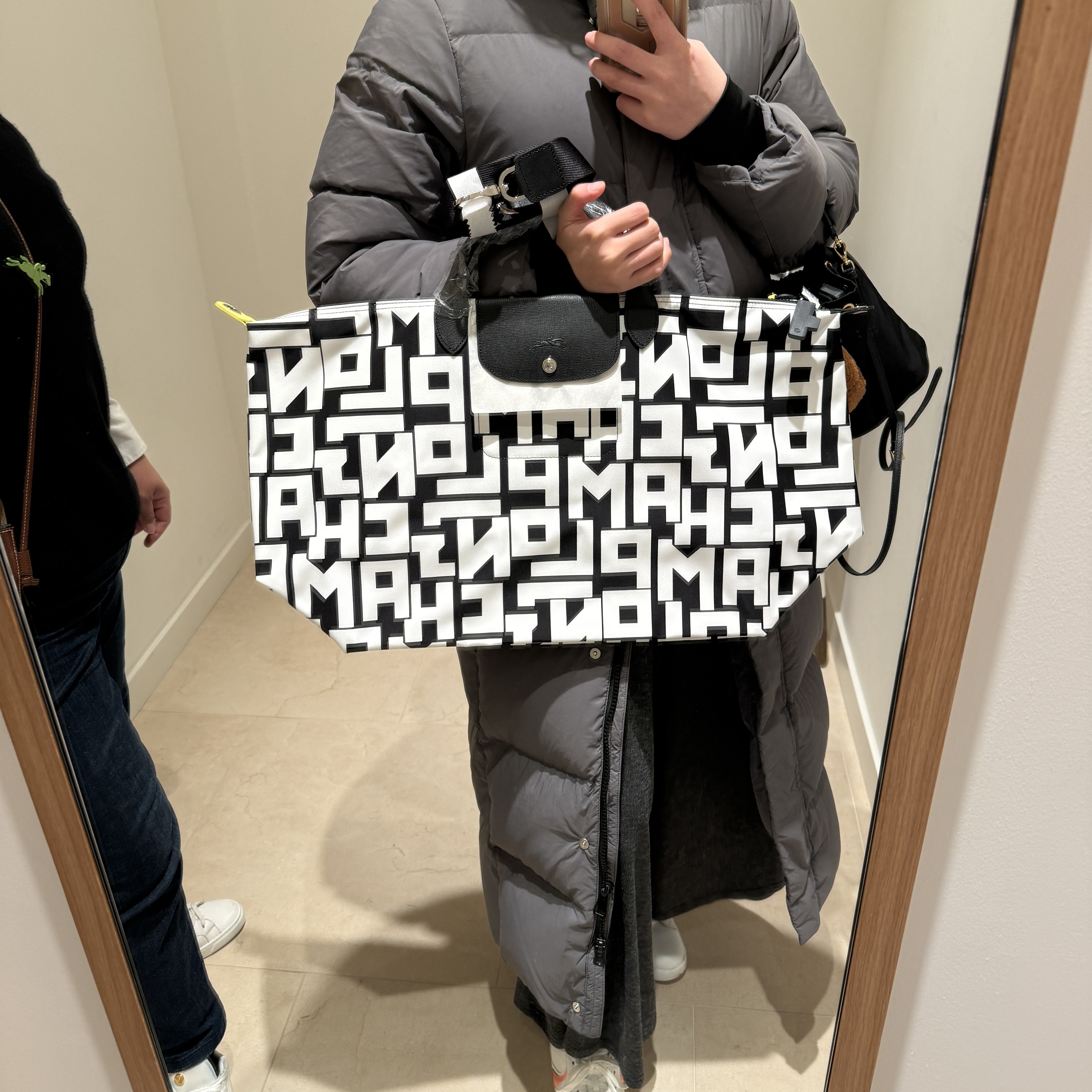 Longchamp Logo pattern Large tote bag black and white L1624