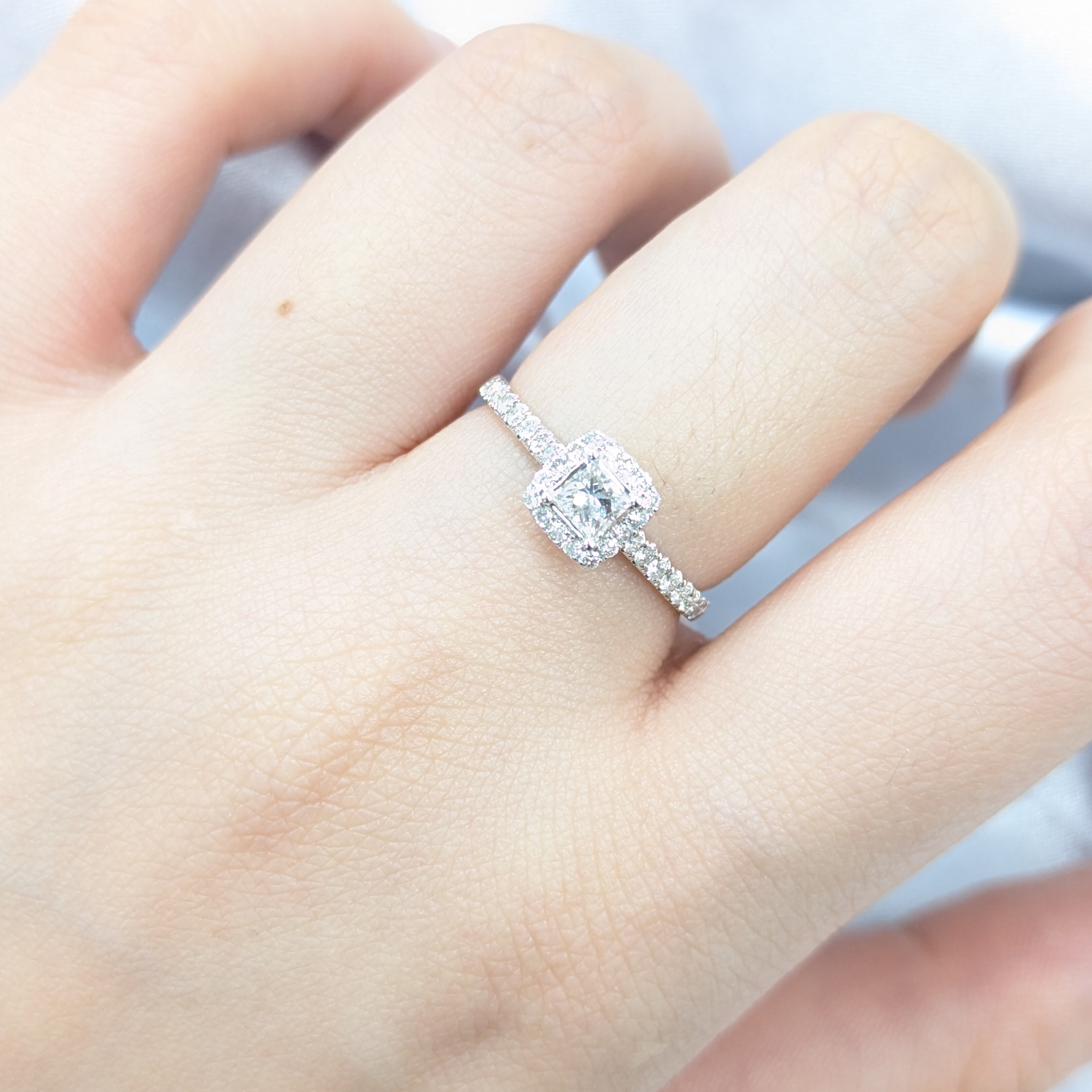 18K White Gold 0.47ct Princess Cut Diamond Ring