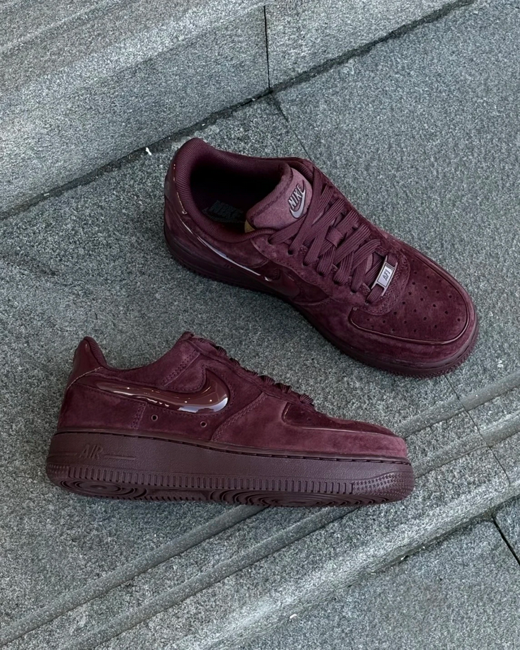 【預訂】NIKE AIR FORCE 1 07 絲絨 麂皮酒紅 -WOMEN