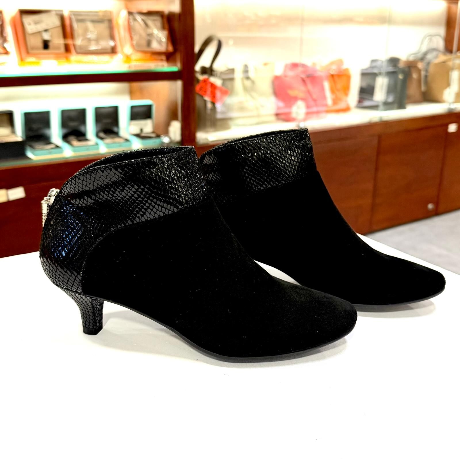 只有37碼~全球最抵!!! 全新AUQATALIA BOOTS  RUSSELL &BROMLEY 黑色麂皮/蛇皮短靴 #BRAND NEW #香榭站正品