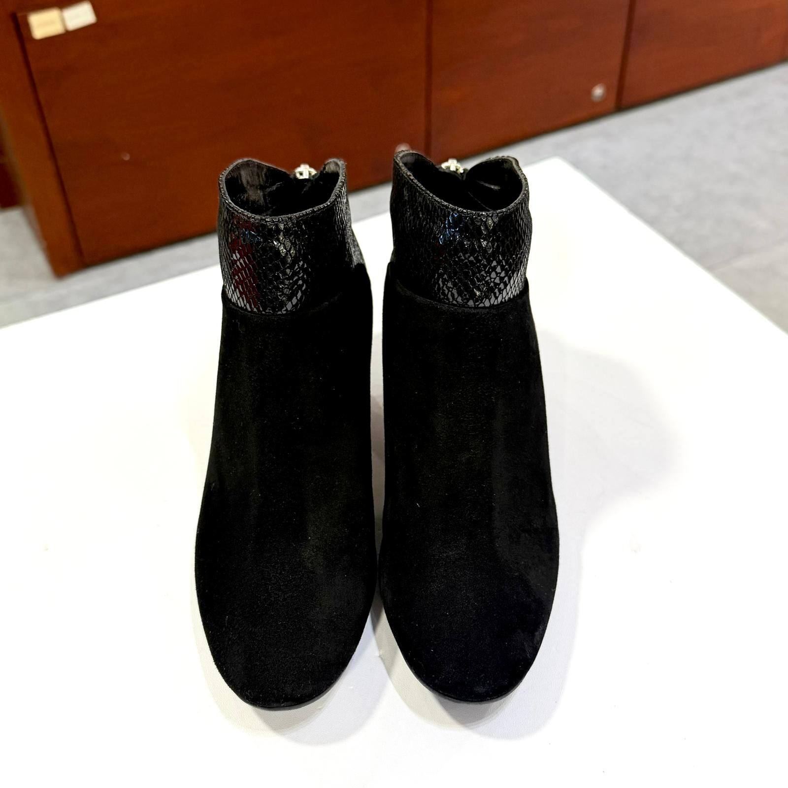 只有37碼~全球最抵!!! 全新AUQATALIA BOOTS  RUSSELL &BROMLEY 黑色麂皮/蛇皮短靴 #BRAND NEW #香榭站正品