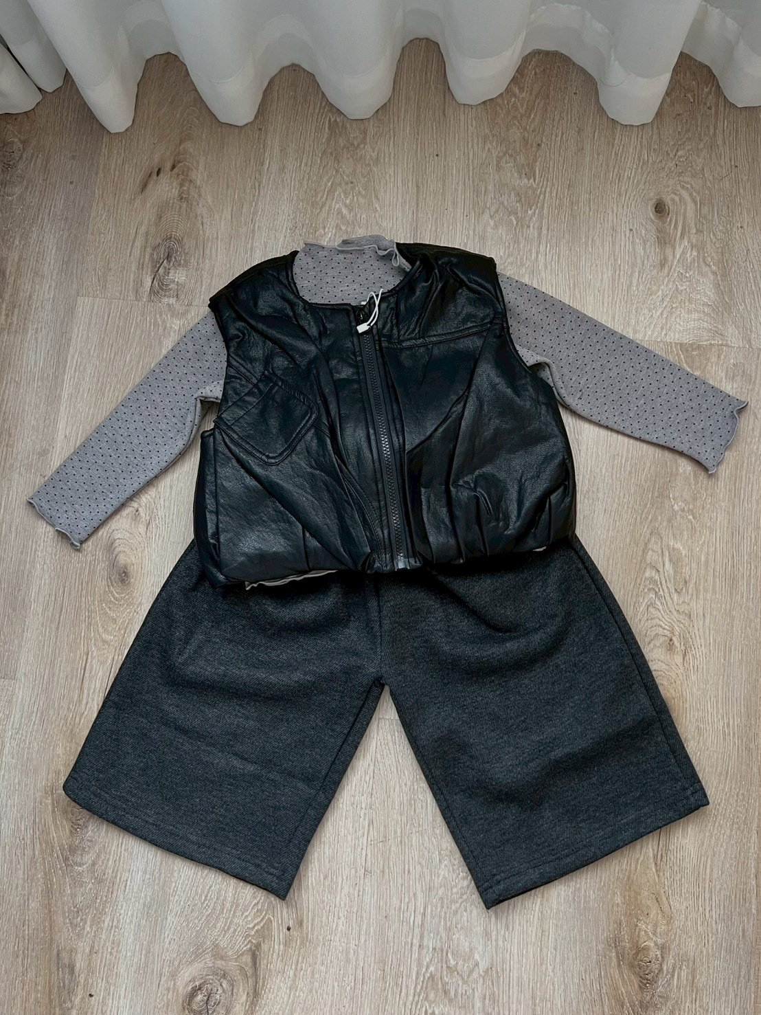 A03650點點薄款打底衣