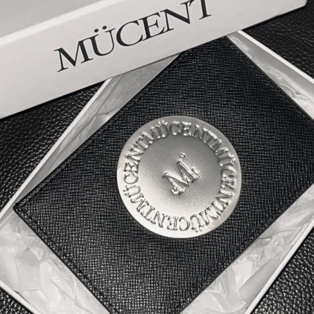 MUCENT 全黑 LOGO圓型金屬 卡包 卡夾 韓國代購