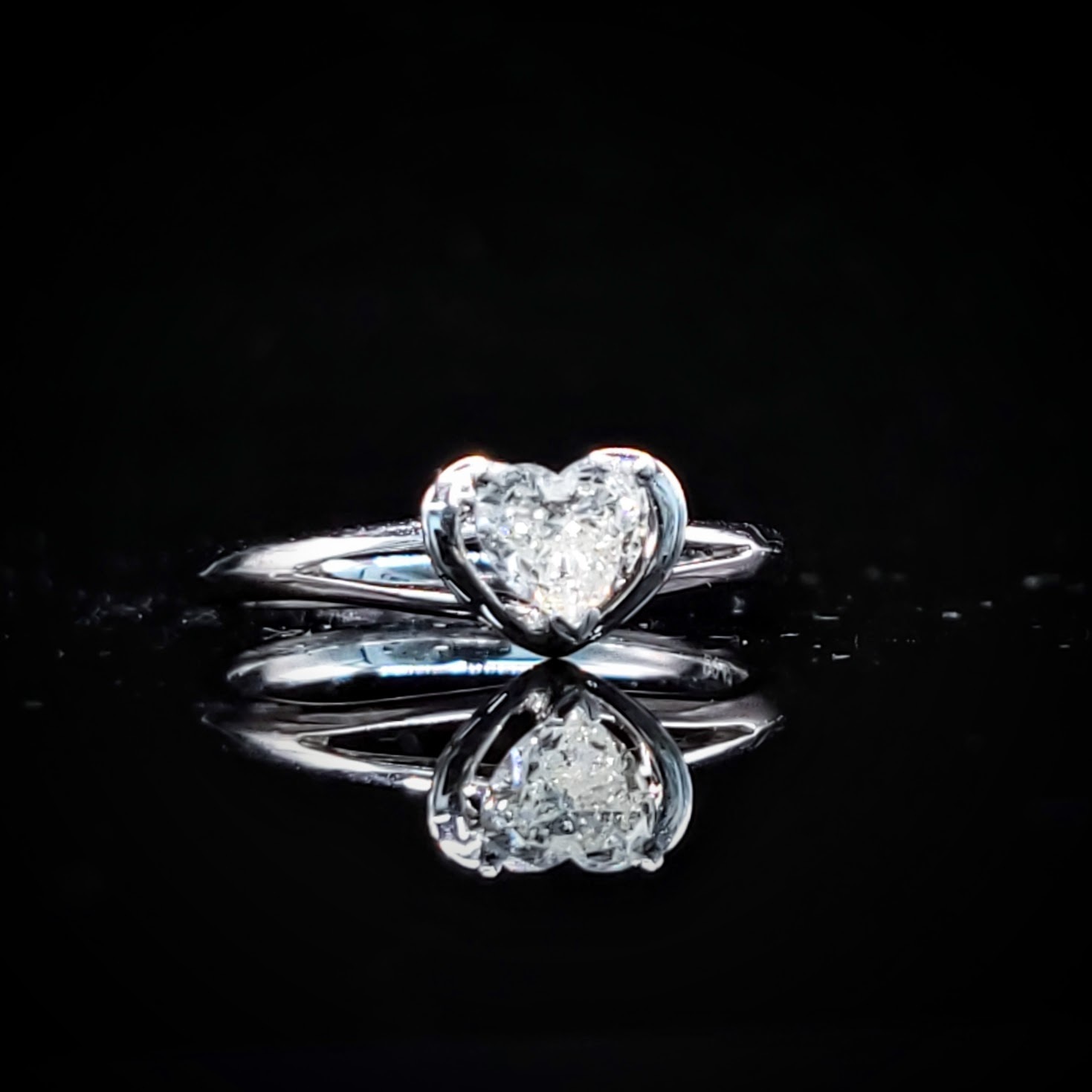 18K White Gold 0.42ct Heart Shaped Diamond Ring