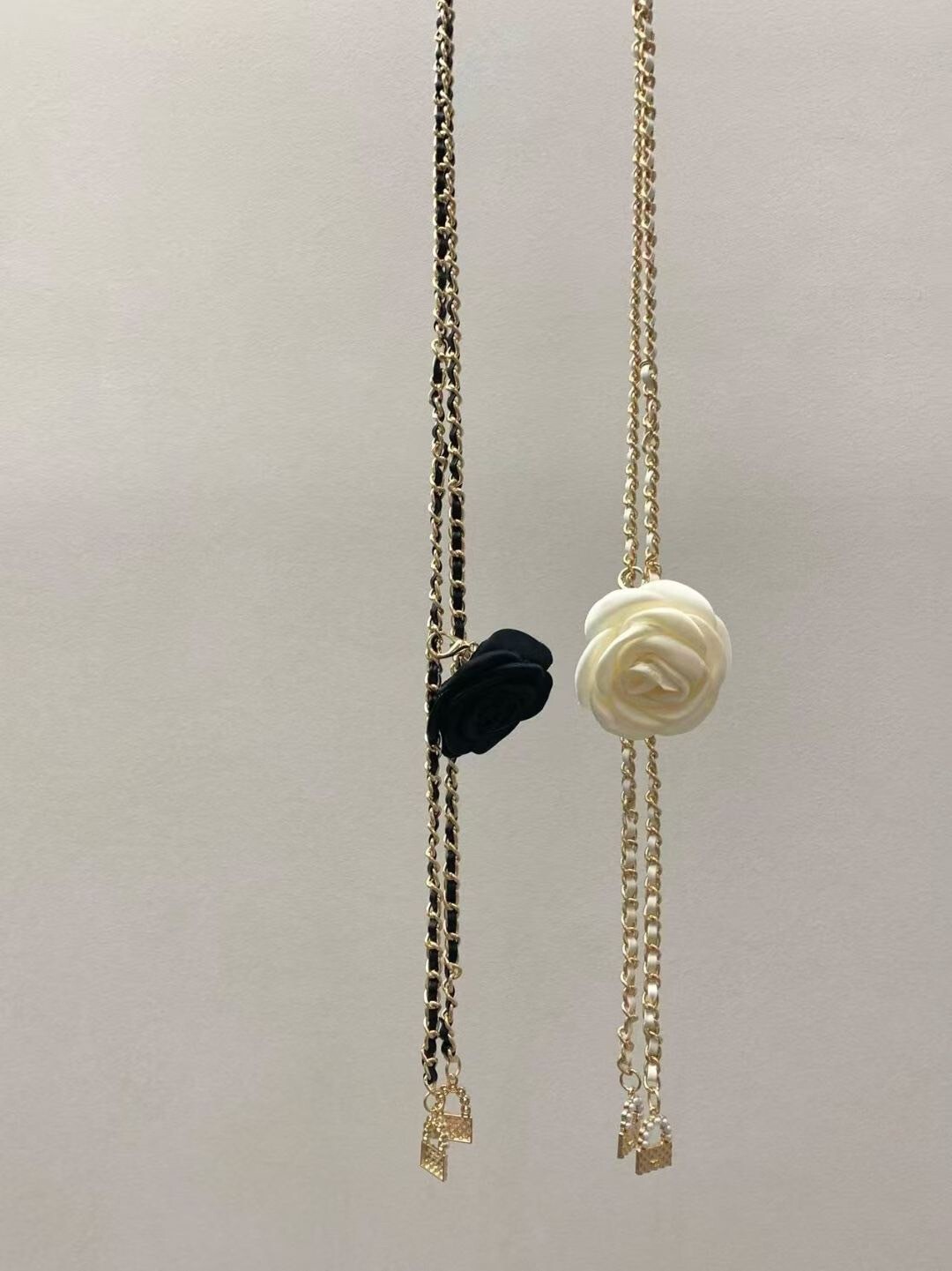 小香風皮穿鏈山茶花造型腰鍊腰帶 / 2色