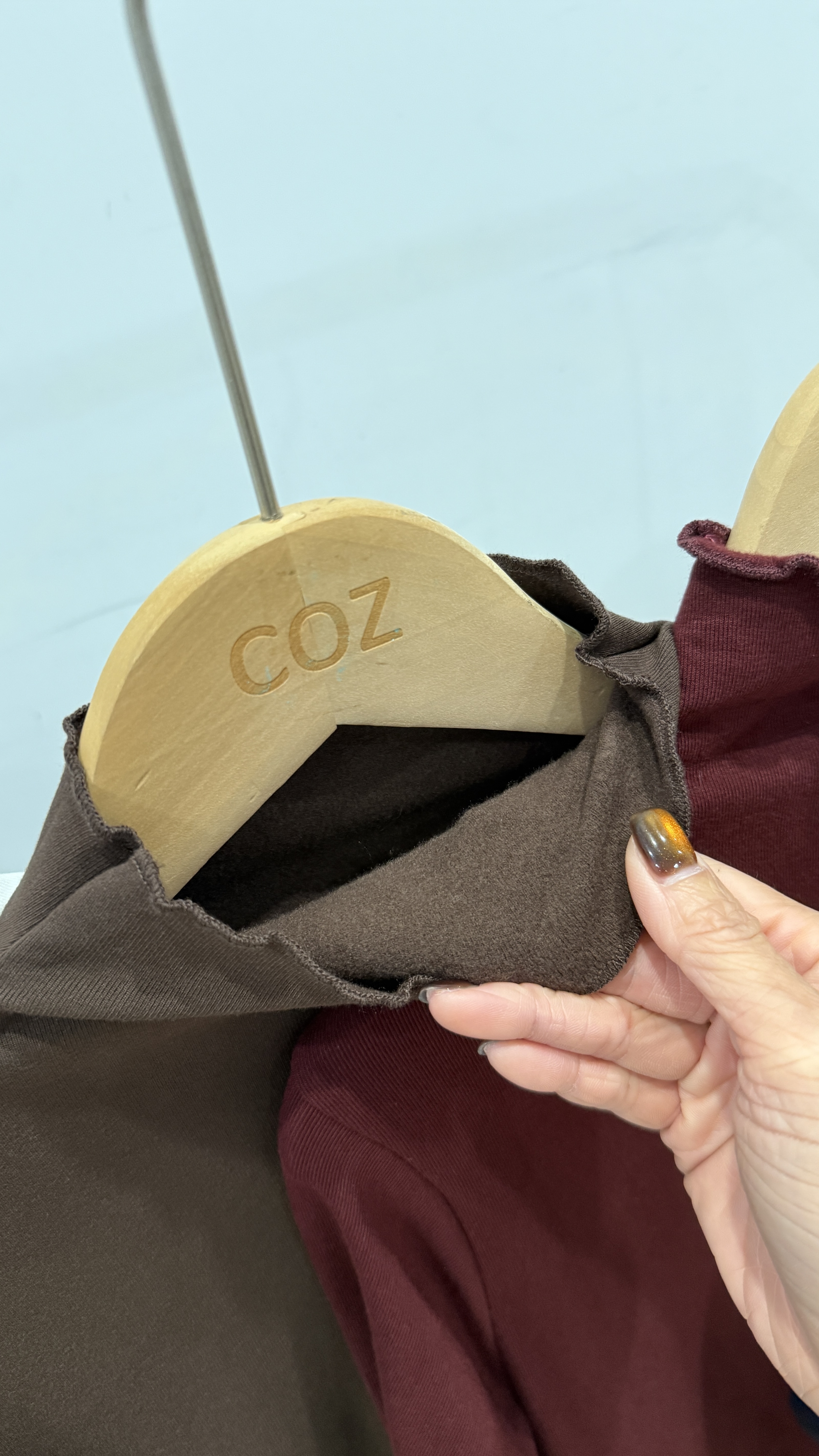 (現貨) 超彈超好穿！小花捲捲捲邊高領內刷毛打底上衣 _9823