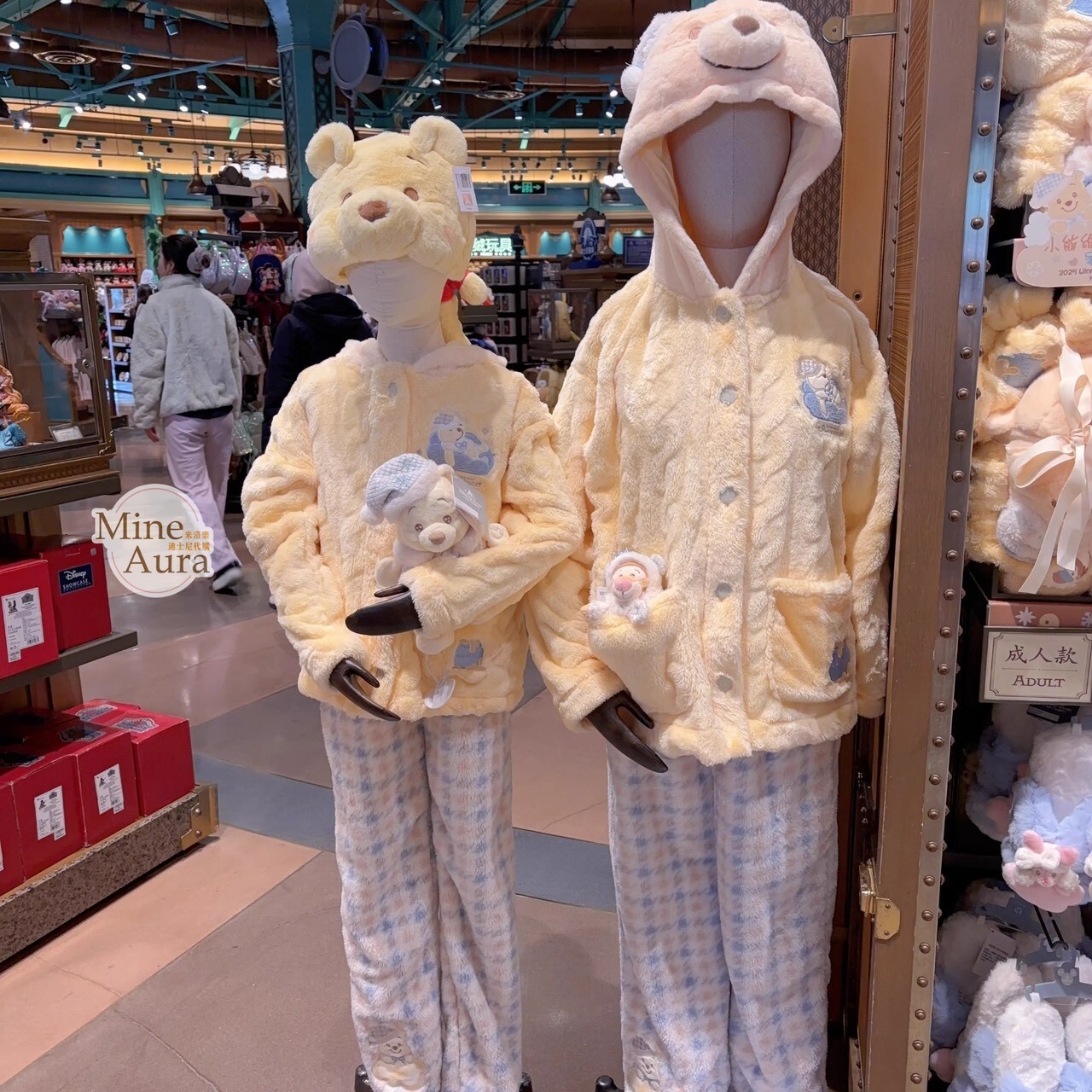 2025 小熊維尼和朋友們 居家系列 小熊維尼 Winnie the Pooh 造型 連帽 上衣 + 長褲 兒童 成人 家居服 睡衣 套裝 親子裝 -上海迪士尼樂園