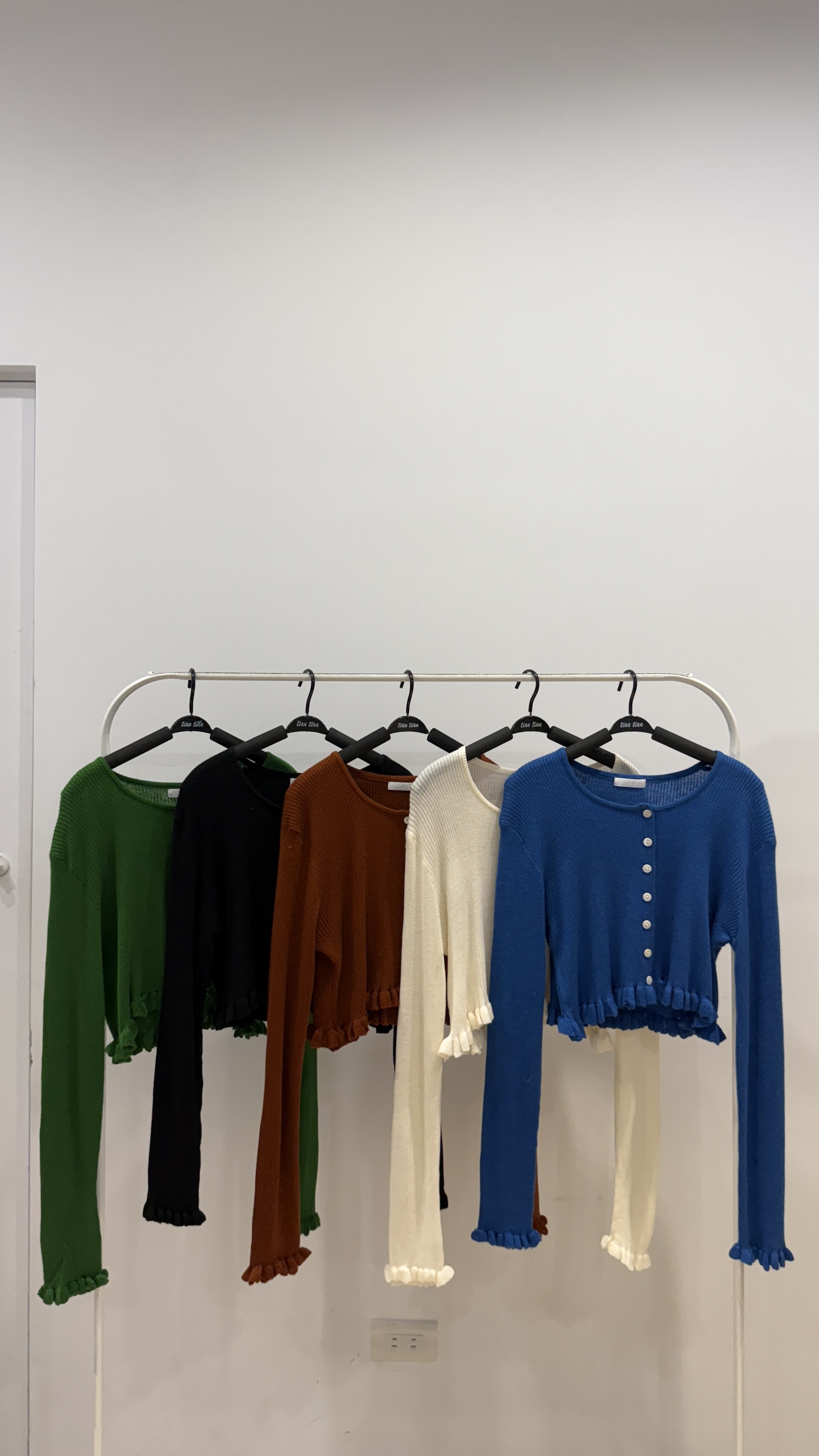 (現貨) CUTE小花邊軟針織排釦上衣/外套 _6836