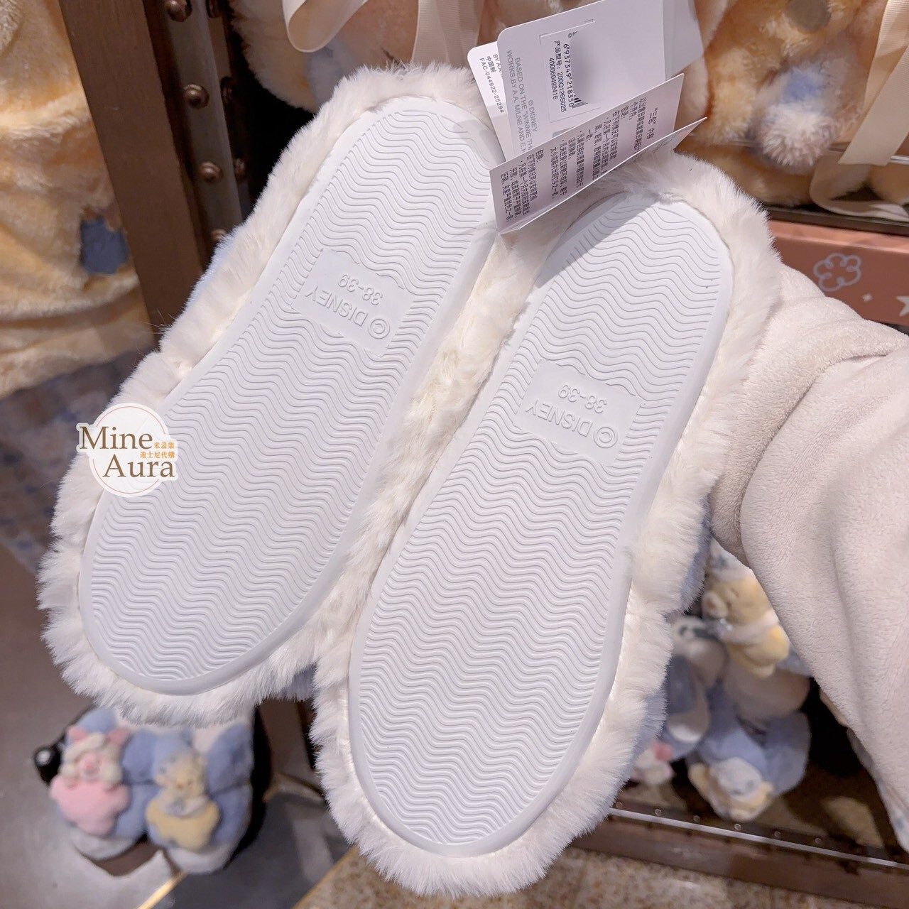 2025 小熊維尼和朋友們 居家系列 小熊維尼 Winnie the Pooh 小豬 皮傑 piglet 大頭絨毛造型 室內拖鞋 -上海迪士尼樂園