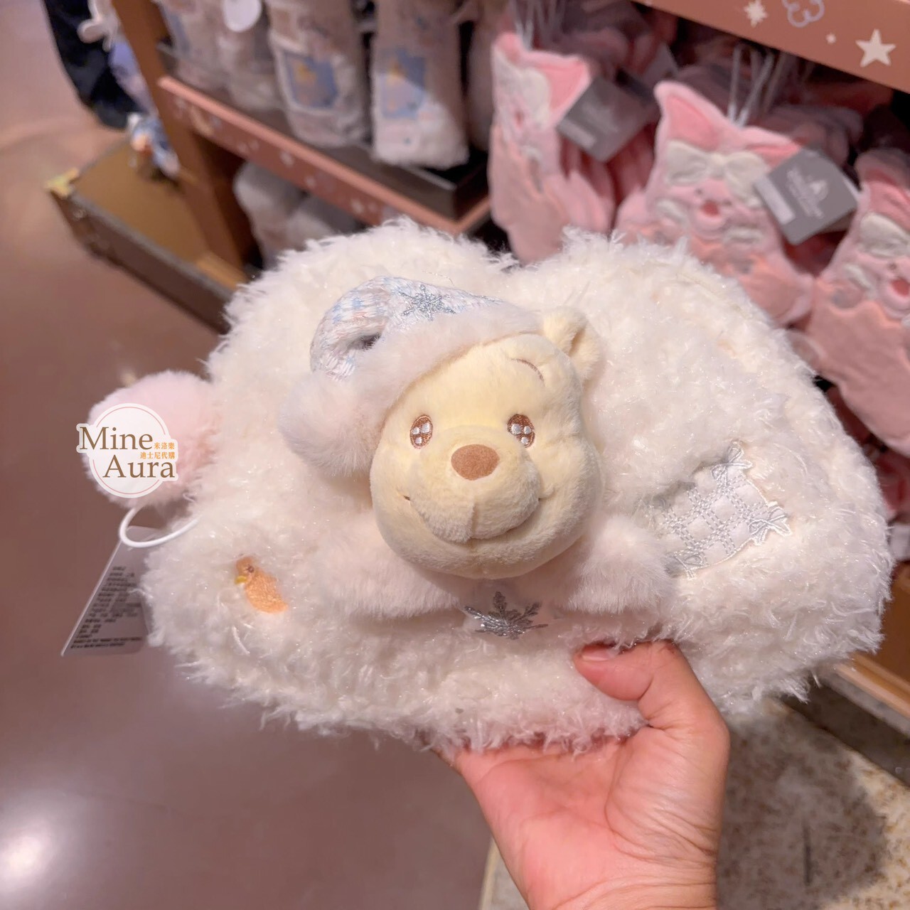 2025 小熊維尼和朋友們 居家系列 小熊維尼 Winnie the Pooh 雲朵造型 收納包 化妝包 -上海迪士尼樂園