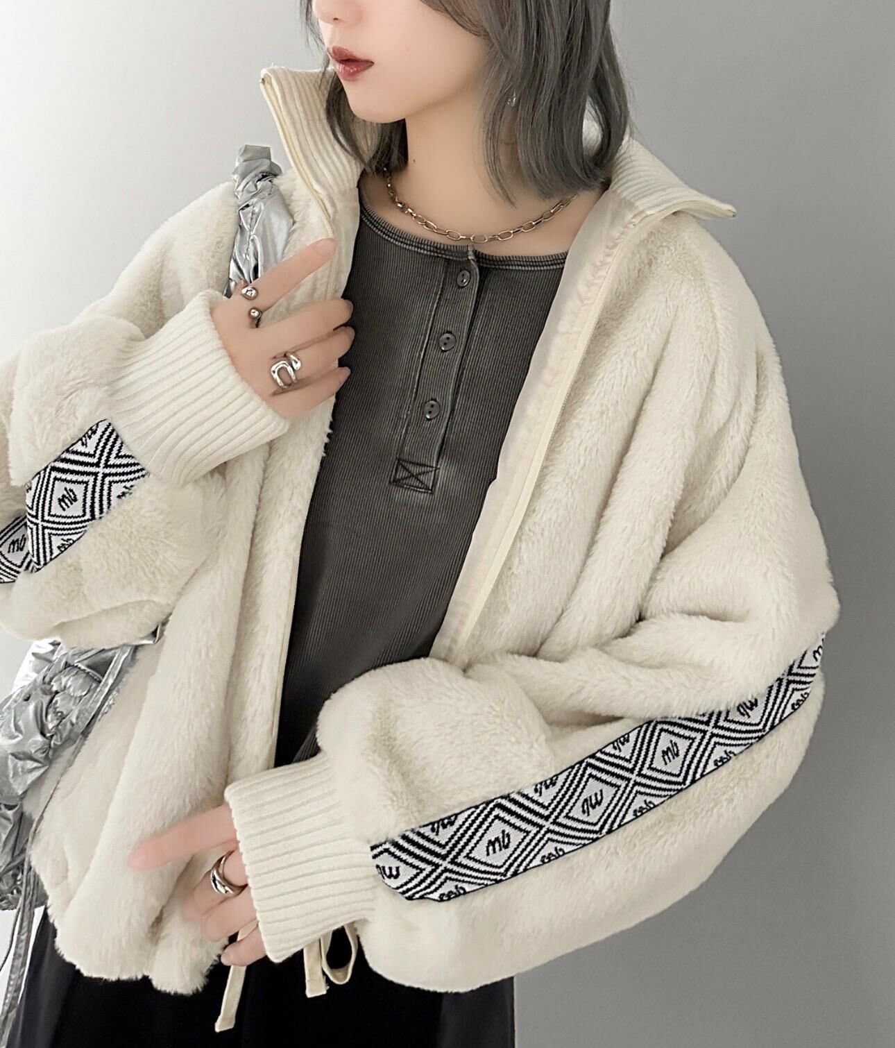 【預購】JN1128102 mily bilet 毛毛外套