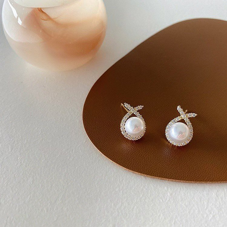 ✨ 精致珍珠水鑽耳環 ✨