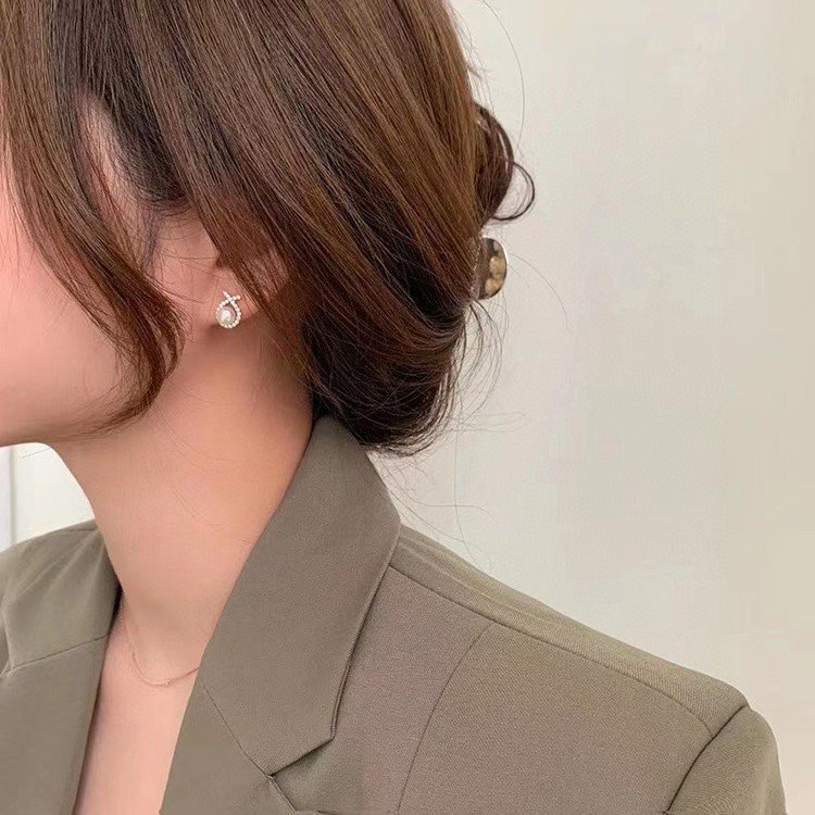 ✨ 精致珍珠水鑽耳環 ✨