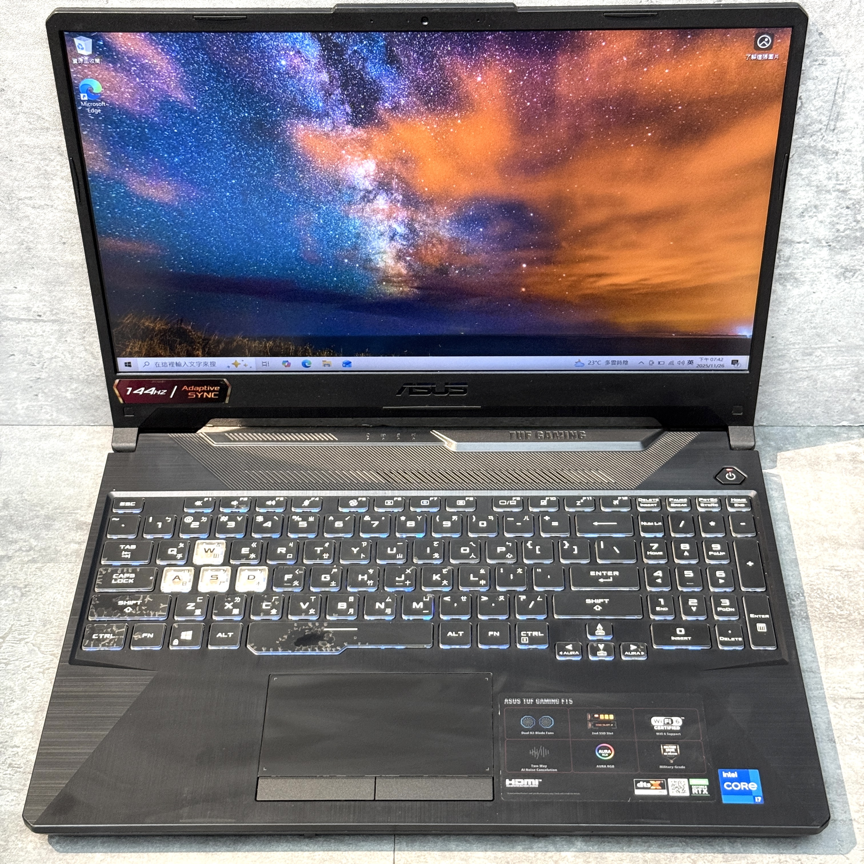 【二手】ASUS TUF Gaming F15 FX506HM 幻影灰(i7-11800H/RTX3060/32G/1TB/TUF Gaming F15) 鍵盤有些許脫模