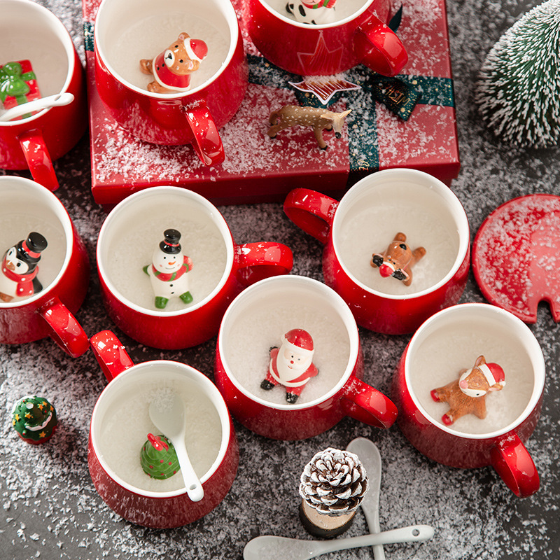 Christmas Surprise Ceramic Mug with Lid & Spoon