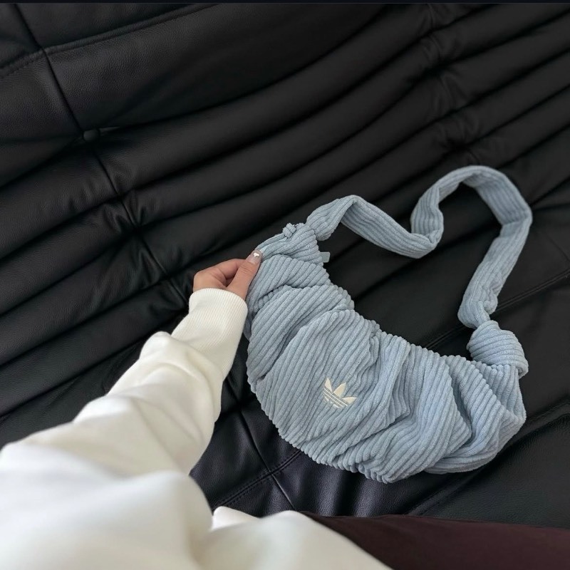 Adidas 燈芯絨可頌包