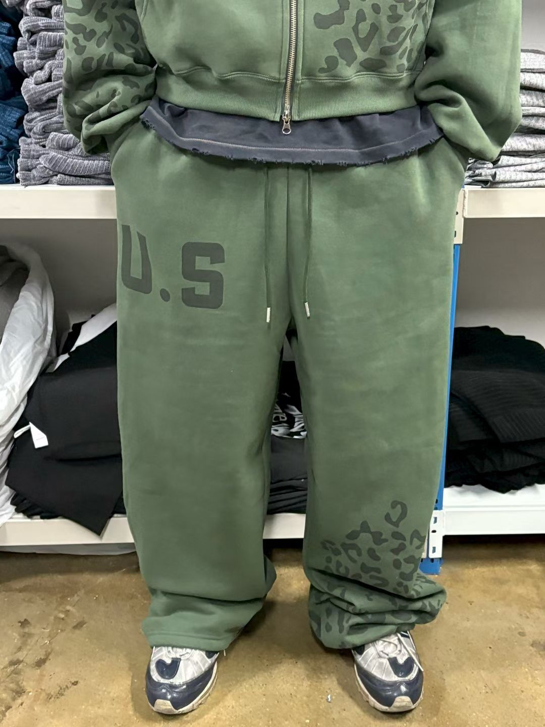 英文字圖案運動褲 SCOPE-133P