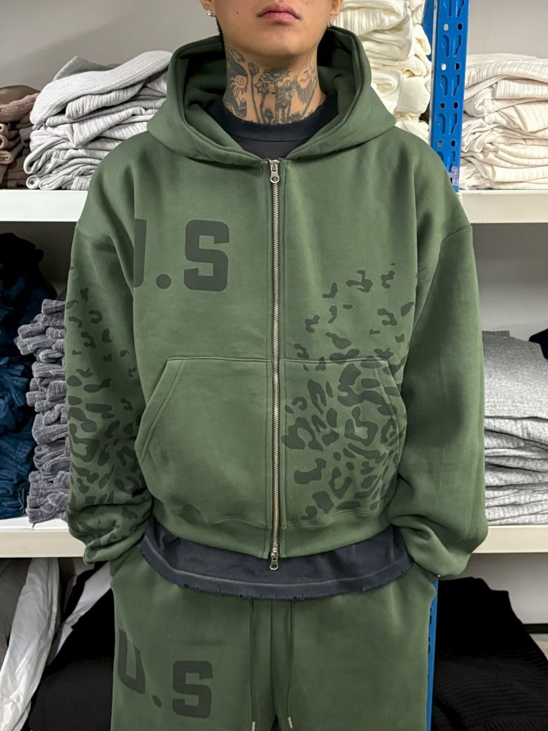 英文字圖案連帽拉鍊外套 SCOPE-134JK