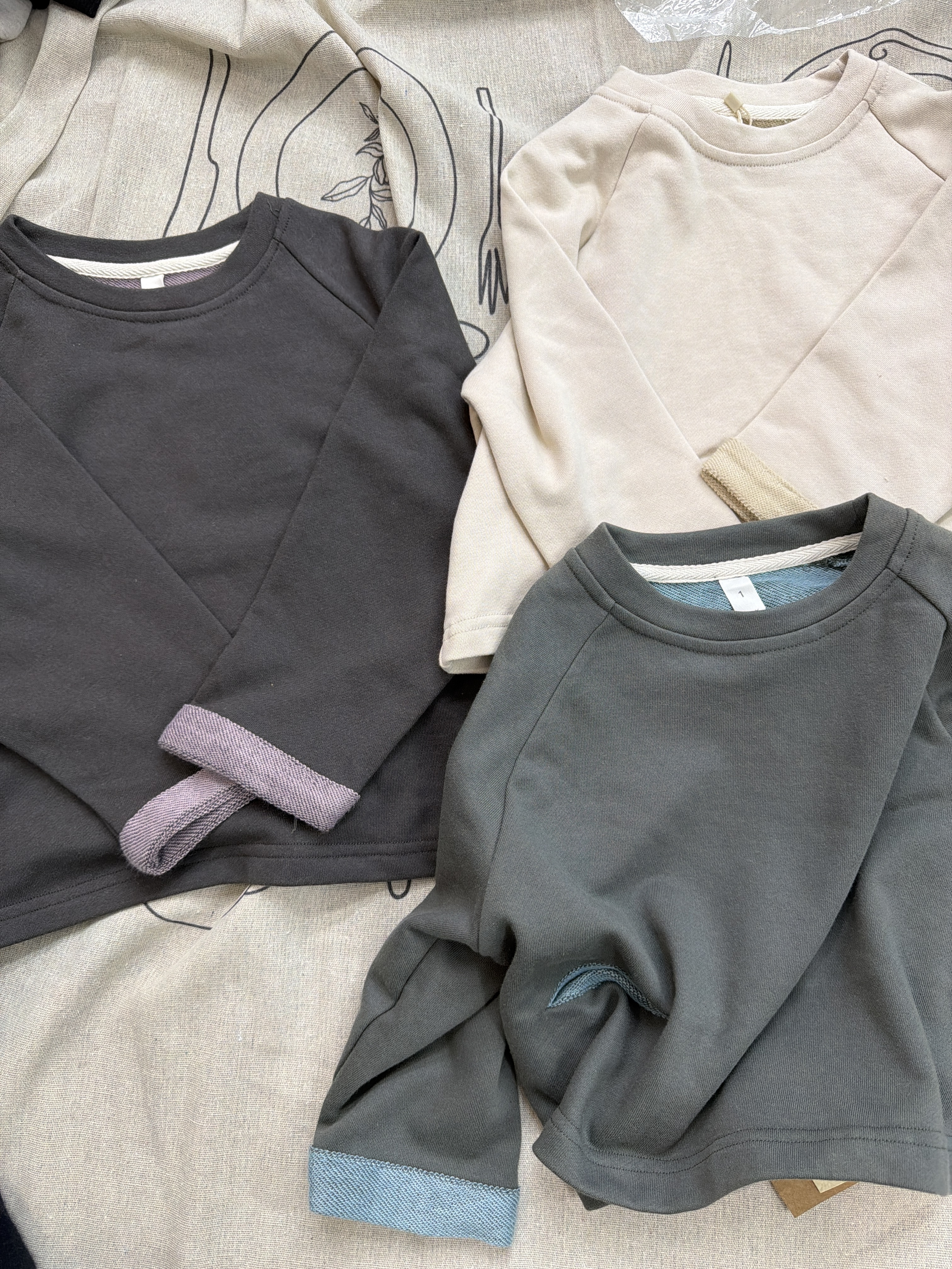 S00020雙色針織插肩袖上衣