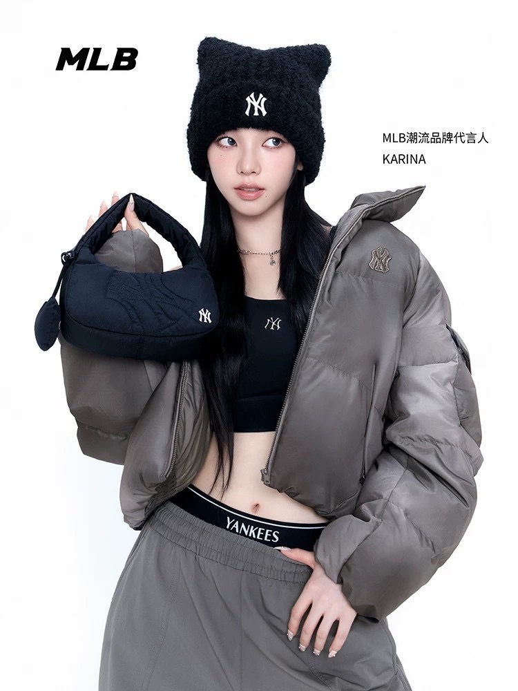 【Luxury】 MLB & KARINA明星御用款 愛心掛件雲朵包迷你手提包25冬季新款BQSM1 雲朵包 NY手拿包 卡寶同款