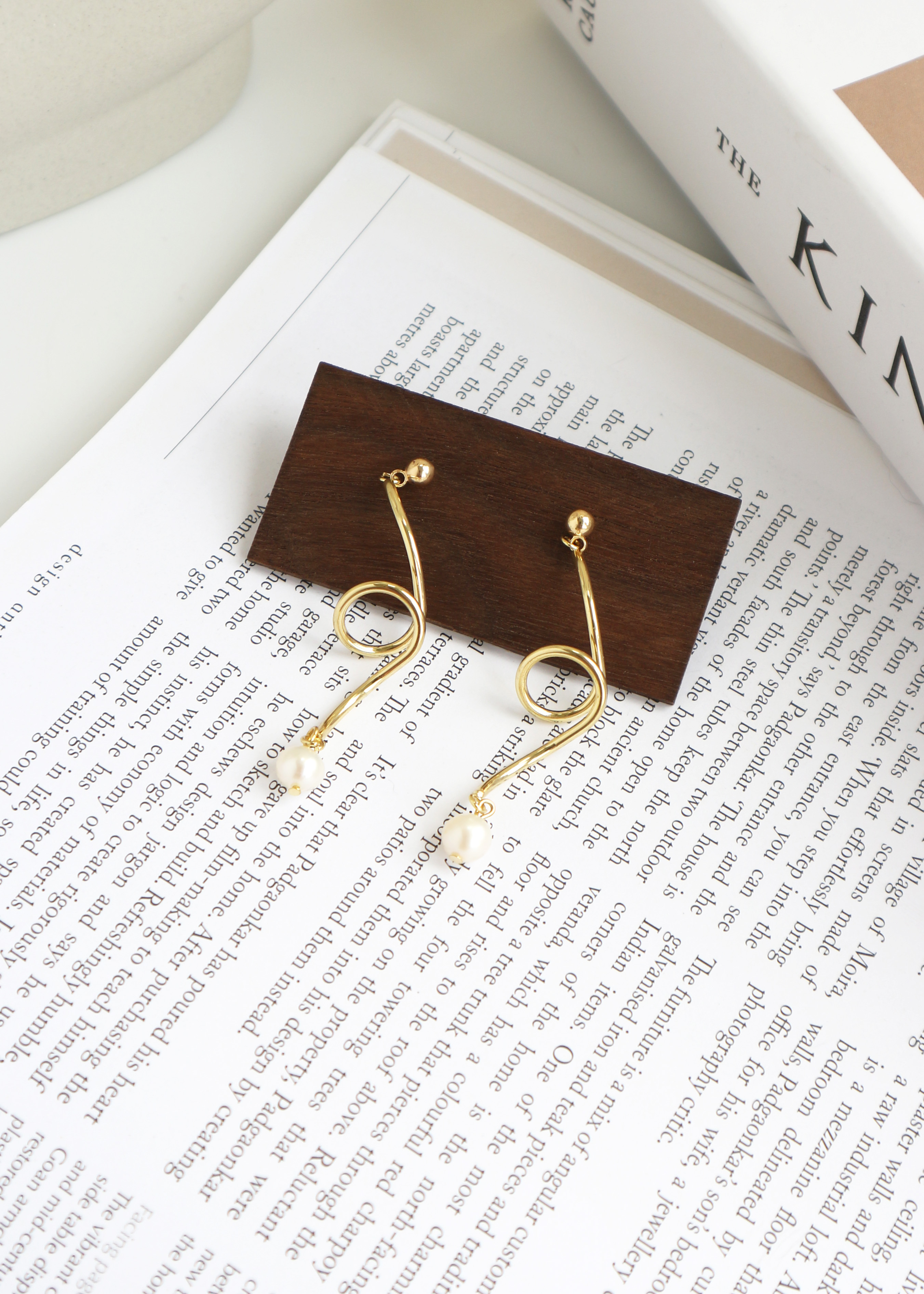 CURLY 珍珠耳環-金