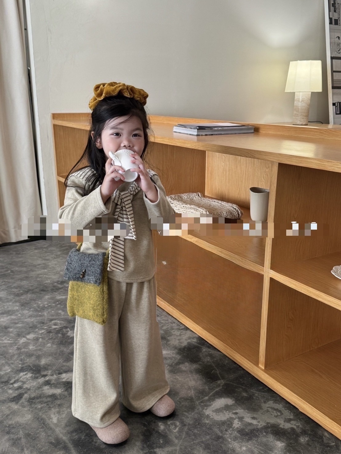 A03666薄刷毛披肩兩件套裝