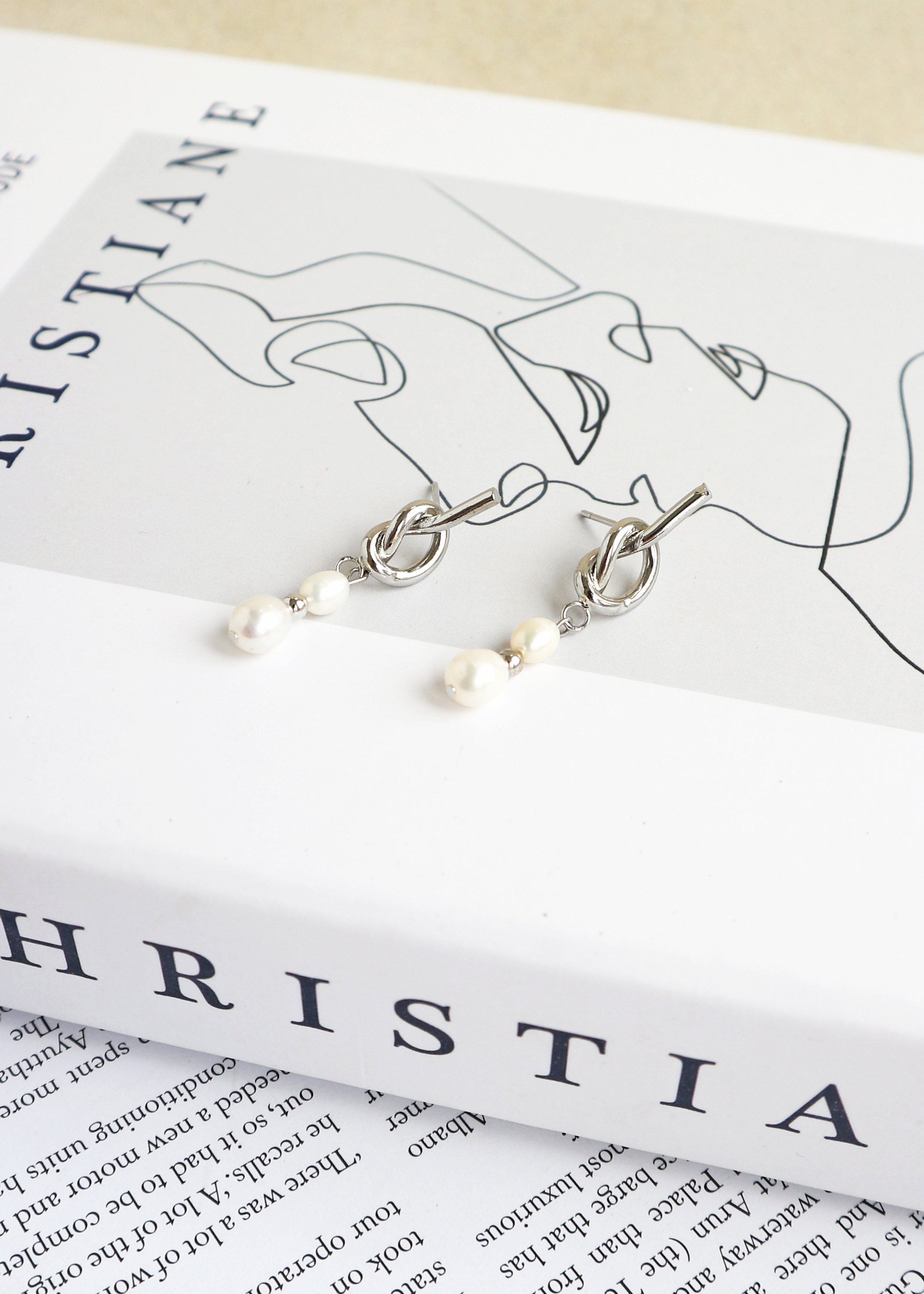 Olga 珍珠耳環-銀