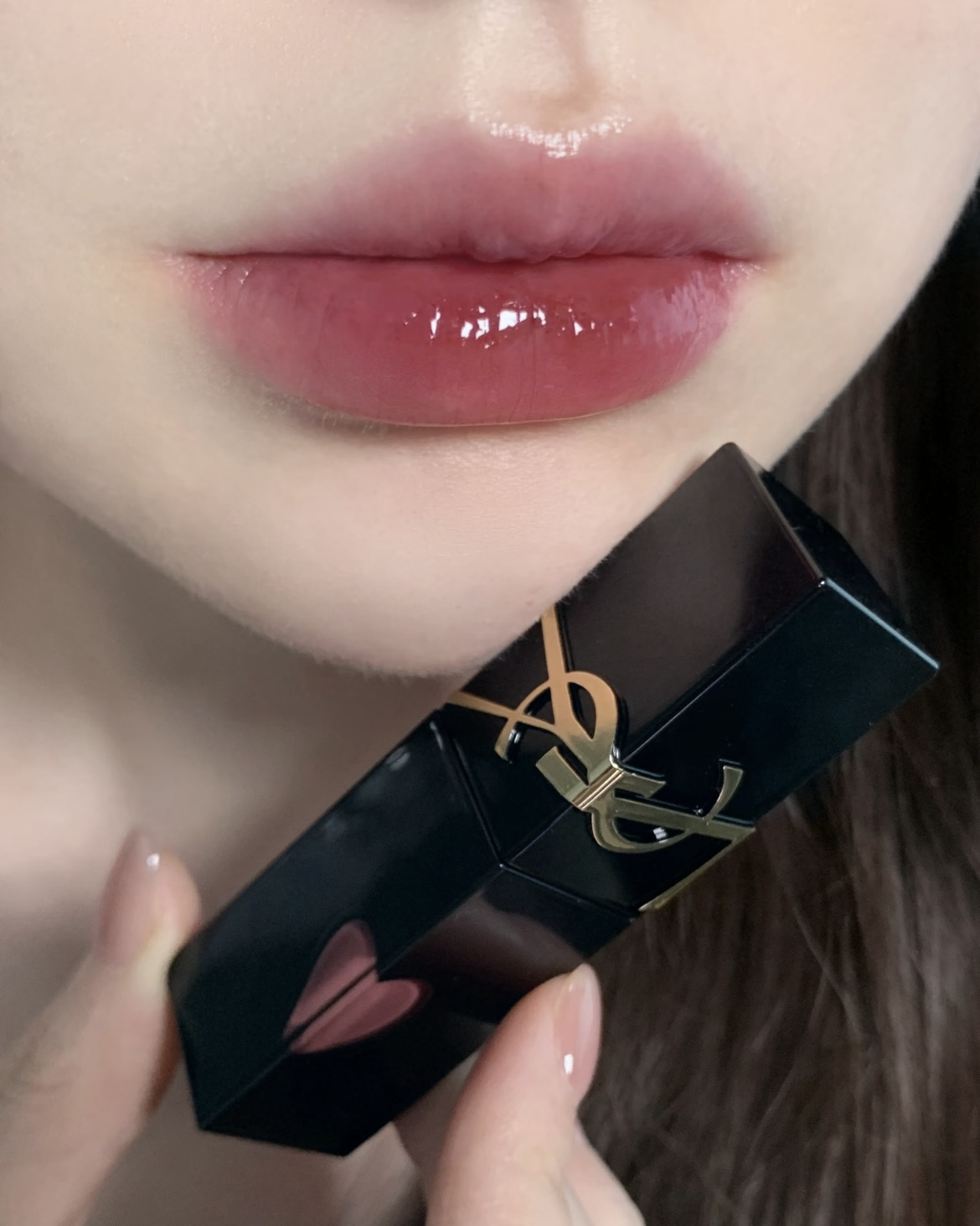 YSL 聖羅蘭 奢華印記鎖心光唇釉 #622 黑管 愛心