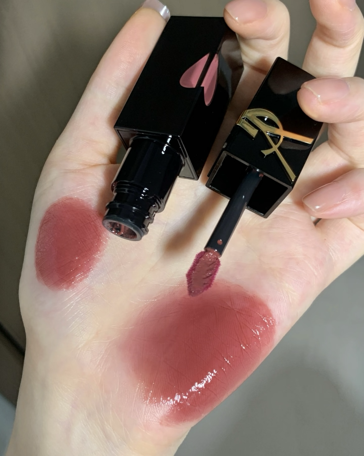 YSL 聖羅蘭 奢華印記鎖心光唇釉 #622 黑管 愛心