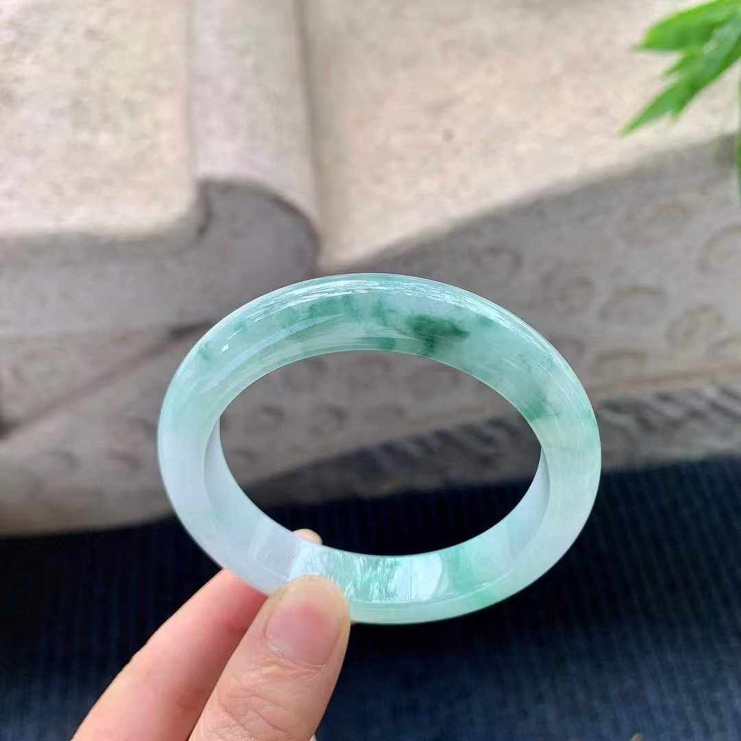 11225630 56mm翡翠細糯飄花手鐲 (54-56)