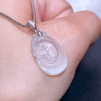 1122411 翡翠如意吊墜