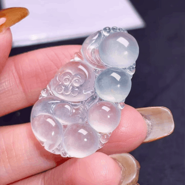 1122413 翡翠靈猴吊墜