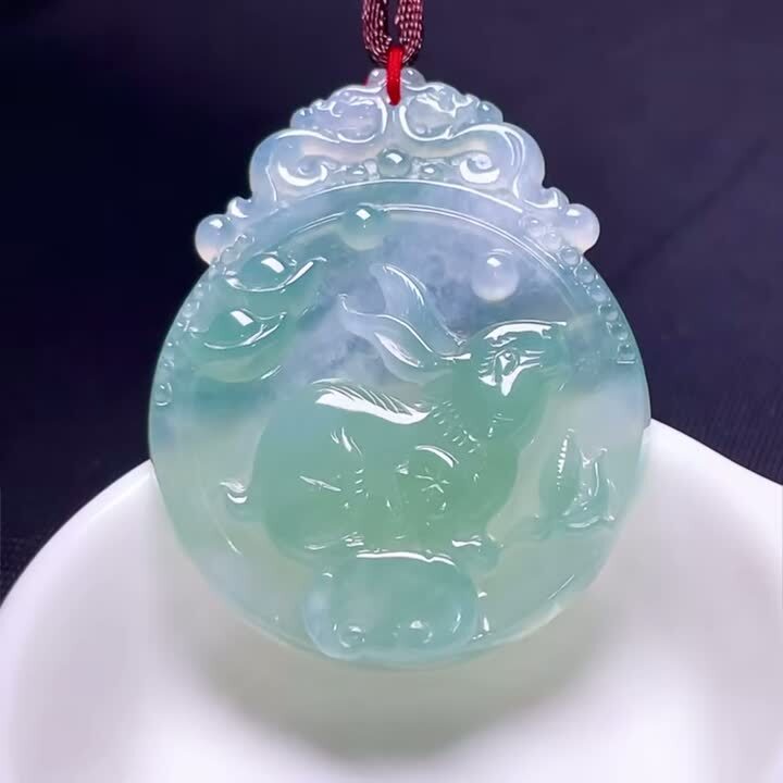 1122417 翡翠兔牌吊墜