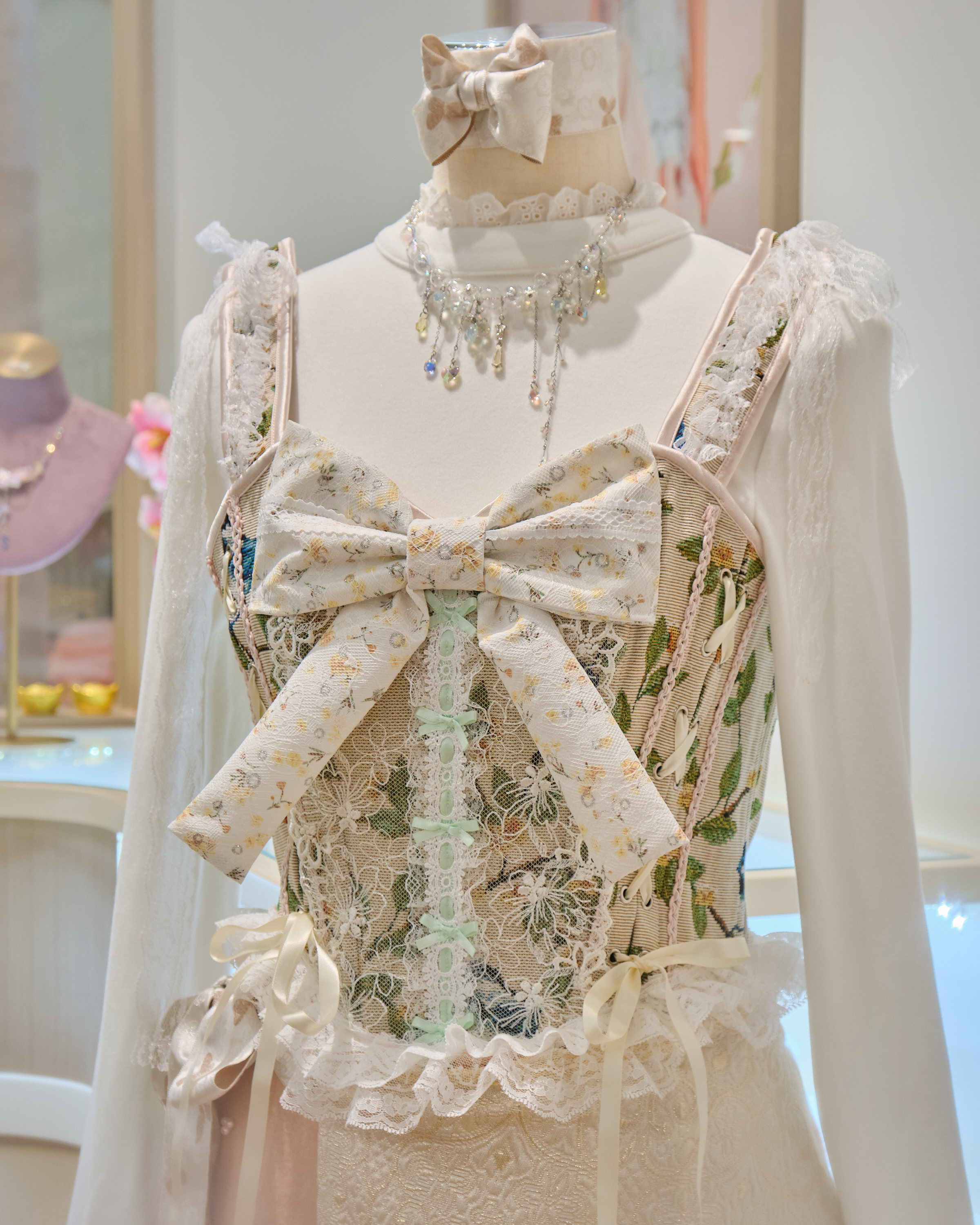 13188 Cherry-Snow Embroidered Heart Corset