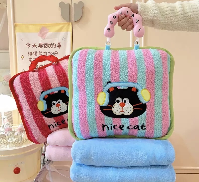 條紋貓貓狗狗可收納帶著走枕頭+毯子