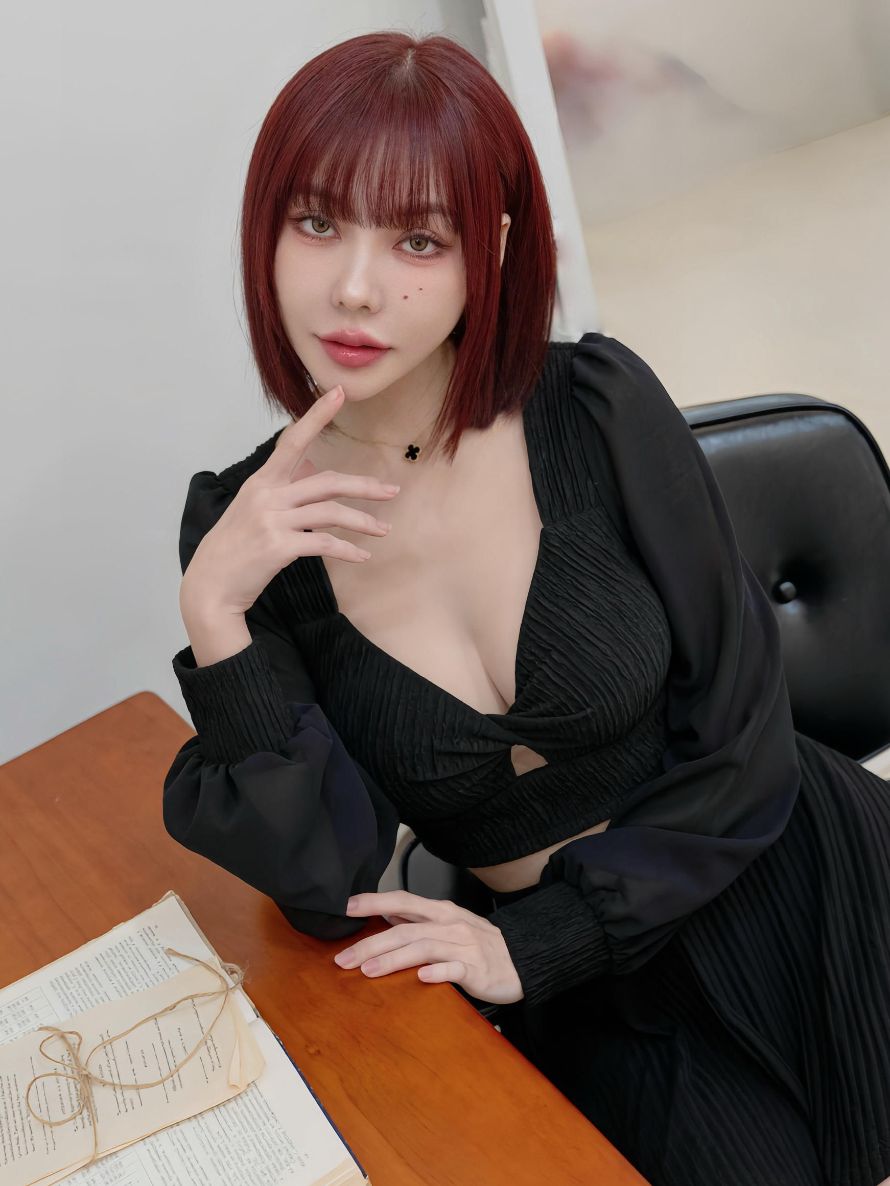 獨家訂製🤍壓紋拼接雪紡扭結上衣（黑色S/M）