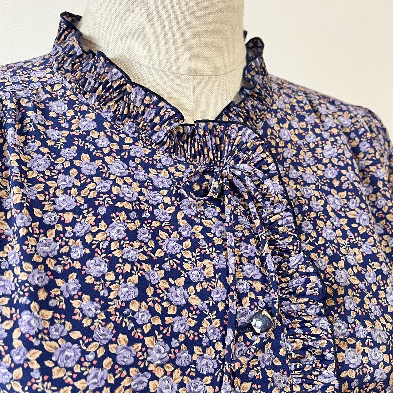 日本製深藍色Ruffle領碎花連身裙