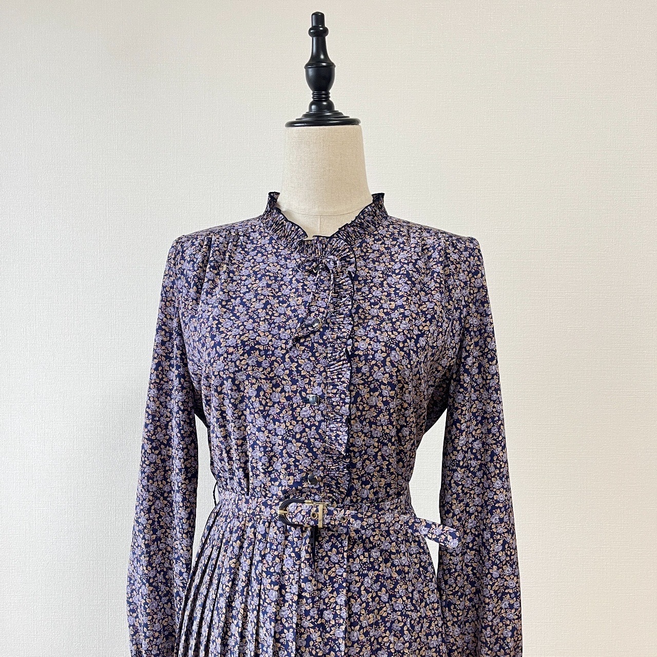 日本製深藍色Ruffle領碎花連身裙