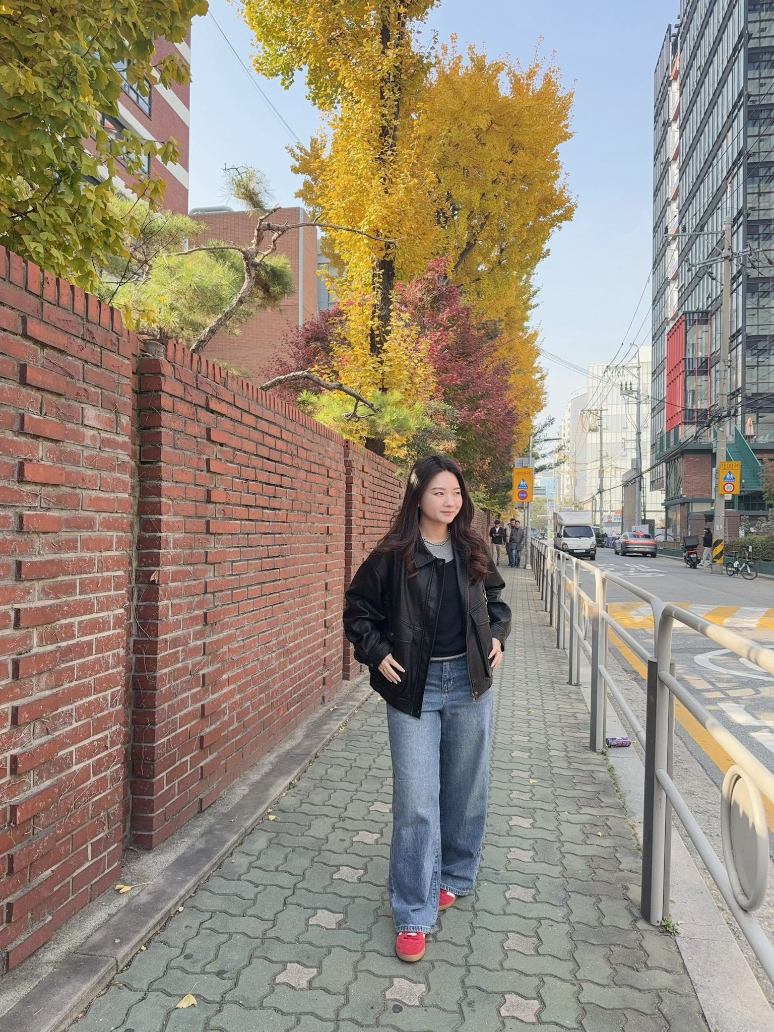 水洗色直腳牛仔褲