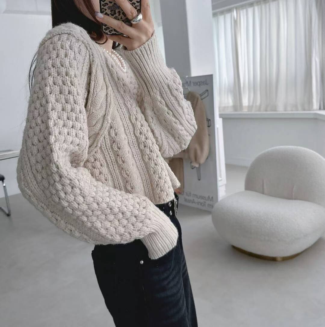造型織紋短版厚毛衣