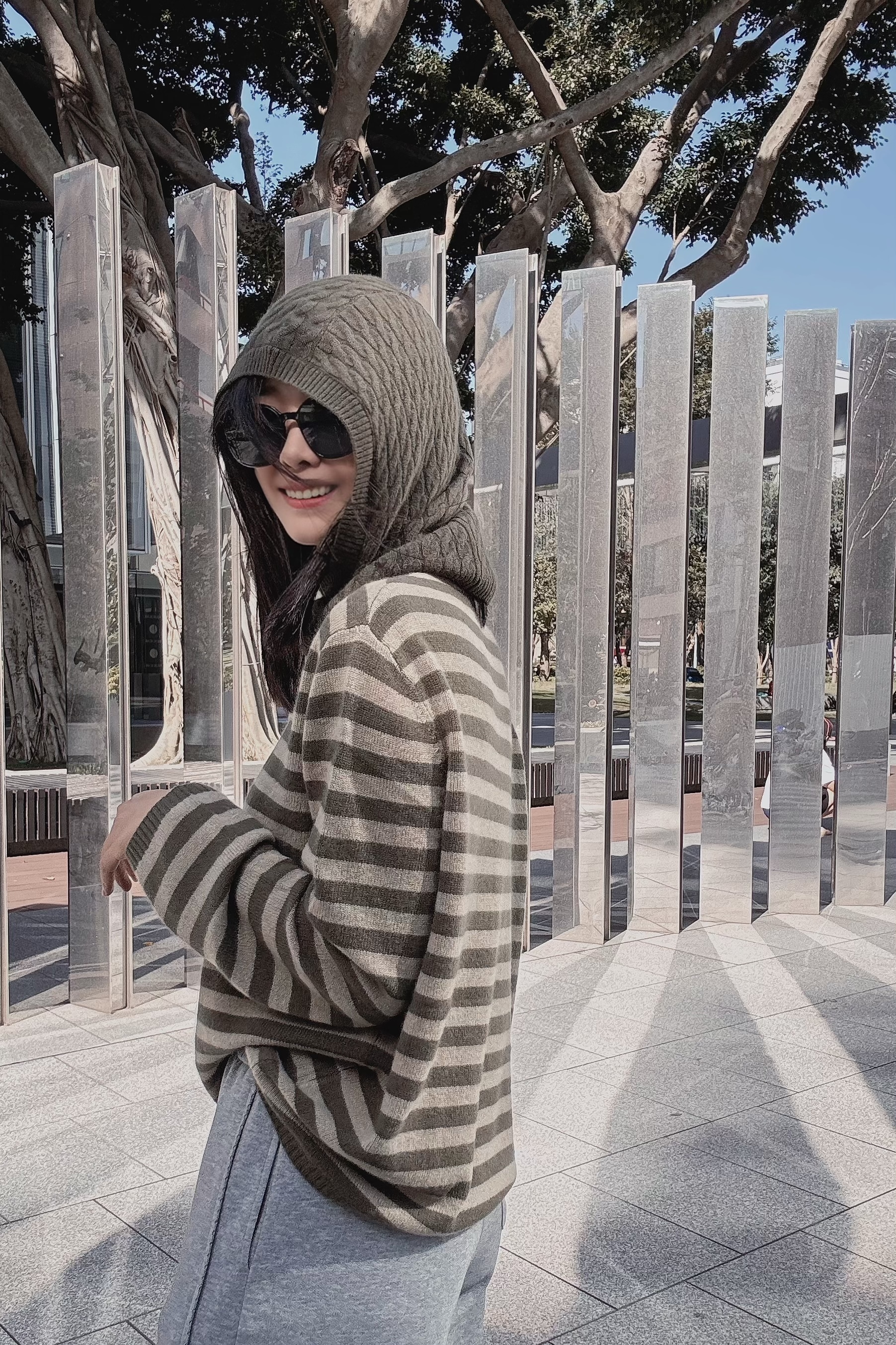 悅工坊 100%羊絨寬鬆薄款條紋帶帽毛衣 F size