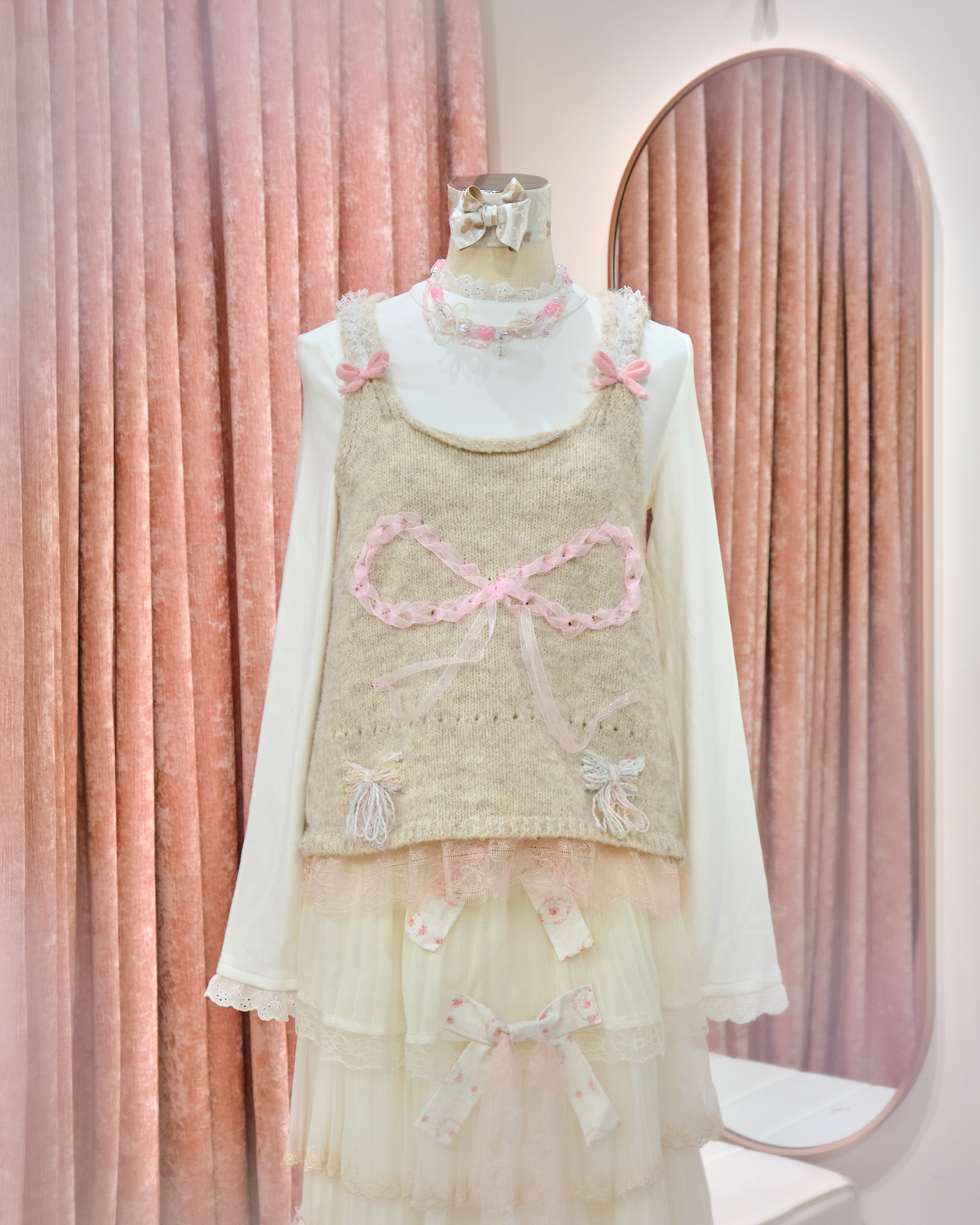 13137 Coquette Bow Lace-Trimmed Knit Vest (2-way)