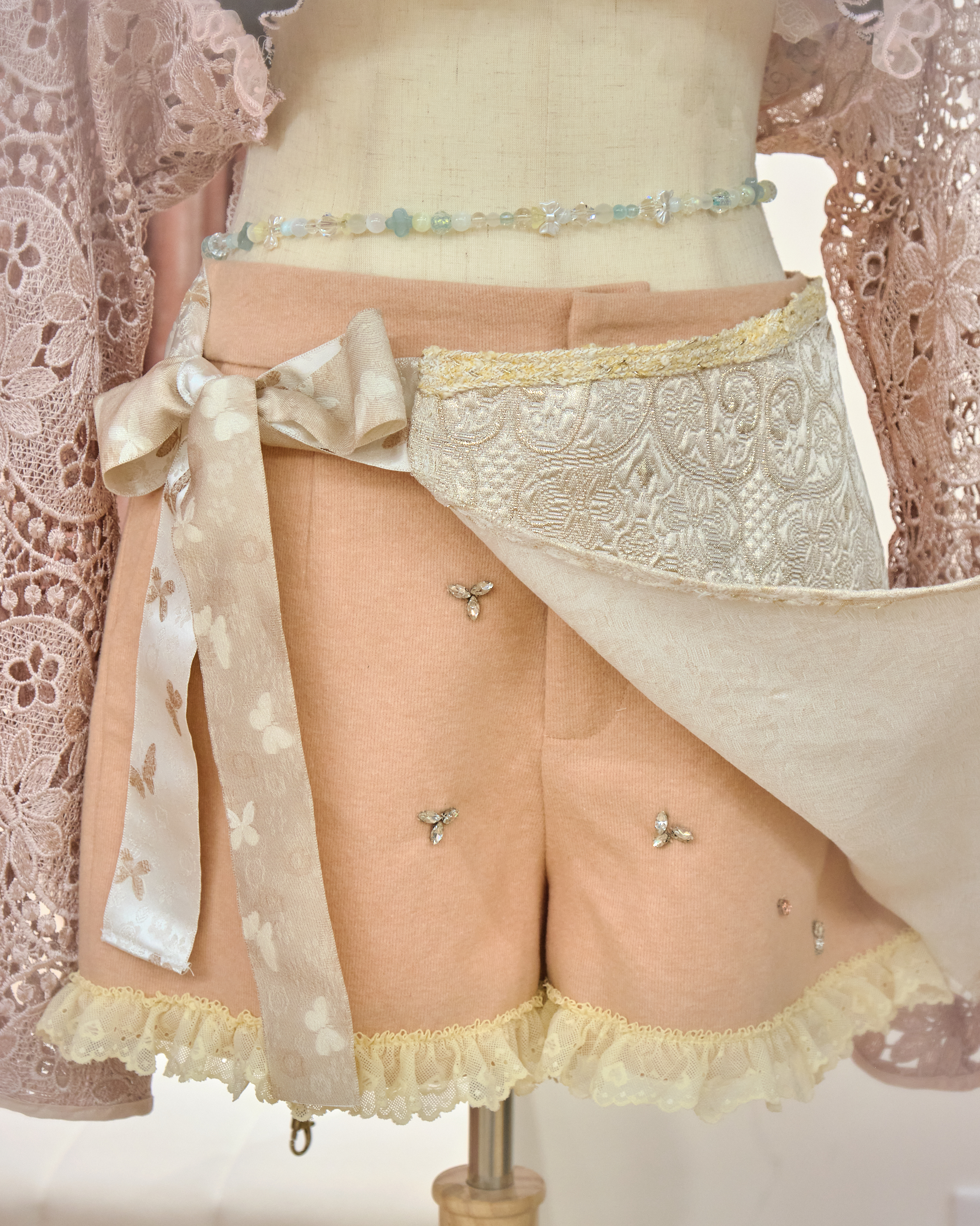 13131 Coquette Bow Lace-Trimmed Tweed Skort