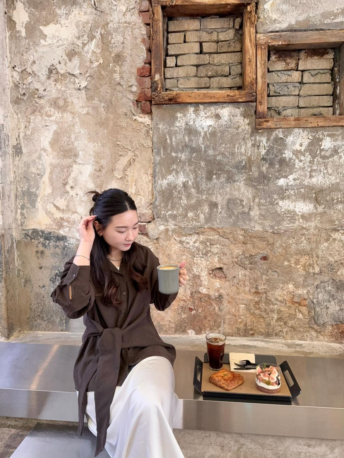 修腰綁帶恤衫上衣(啡色)