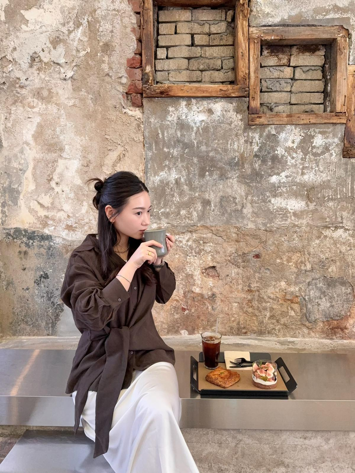 修腰綁帶恤衫上衣(啡色)