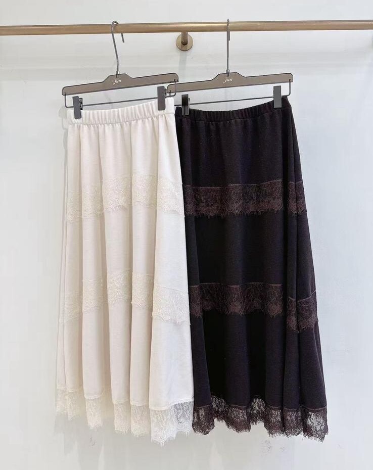 J75 韓國🇰🇷羊絨橡根長裙  腰26-42 長36   原價 $349